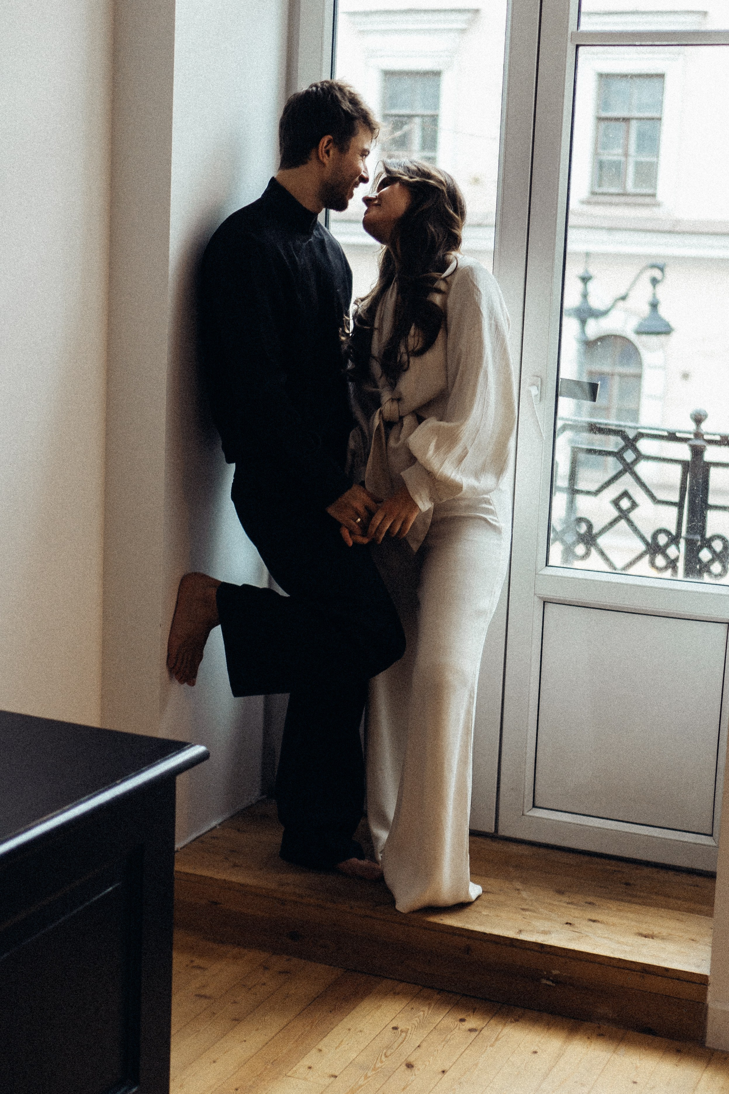 УТРО ЖЕНИХА И НЕВЕСТЫ В ПИТЕРСКОЙ КВАРТИРЕ И СЬЕМКА С СВАДЕБНЫХ ОБРАЗАХ. Профессиональный фотограф, Санкт-Петербург — Виктория Богомолова