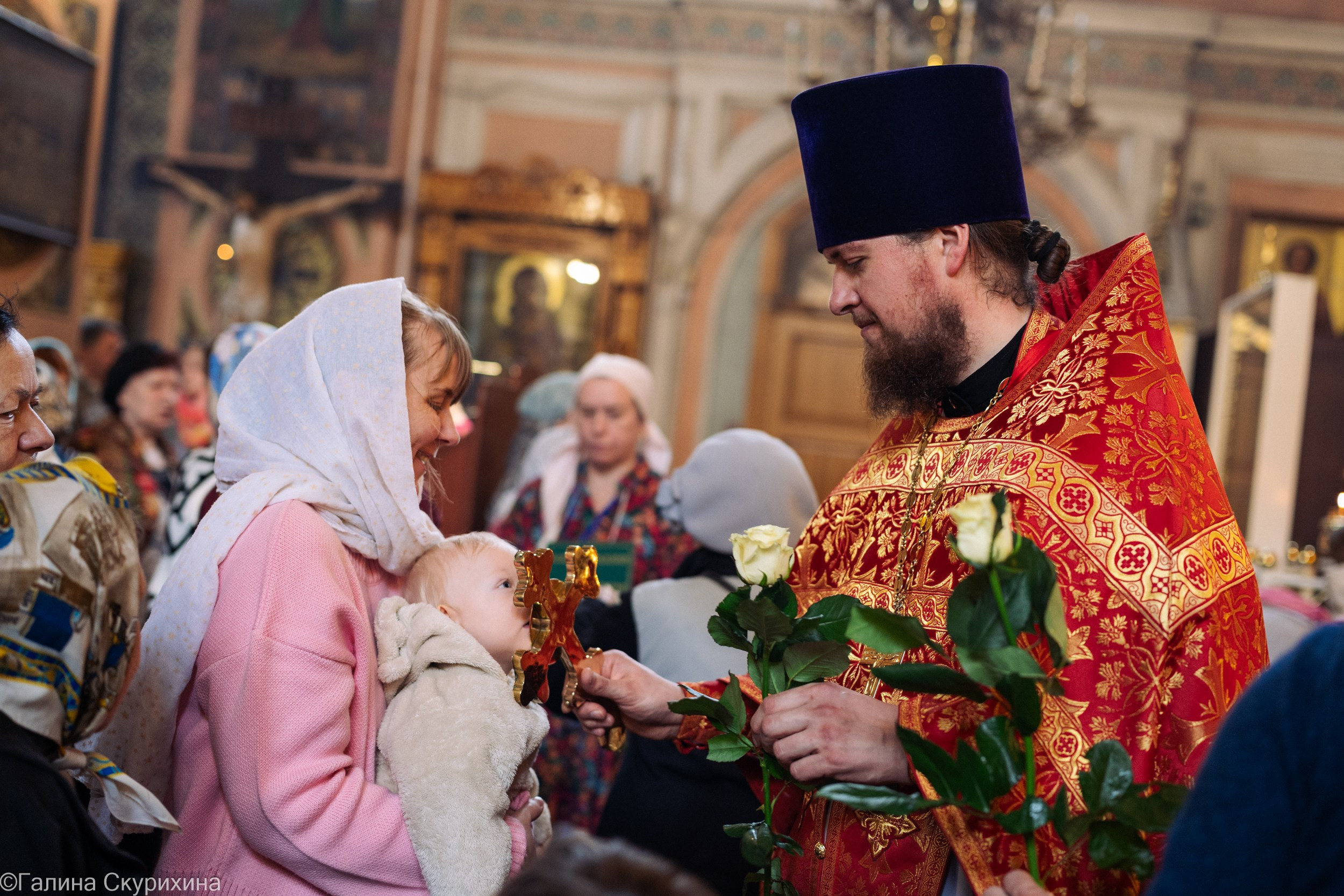 Литургия в праздник жён-мироносиц. Преображенский собор. г. Иваново. Семейный фотограф на крещение, венчание в Иваново Галина Скурихина
