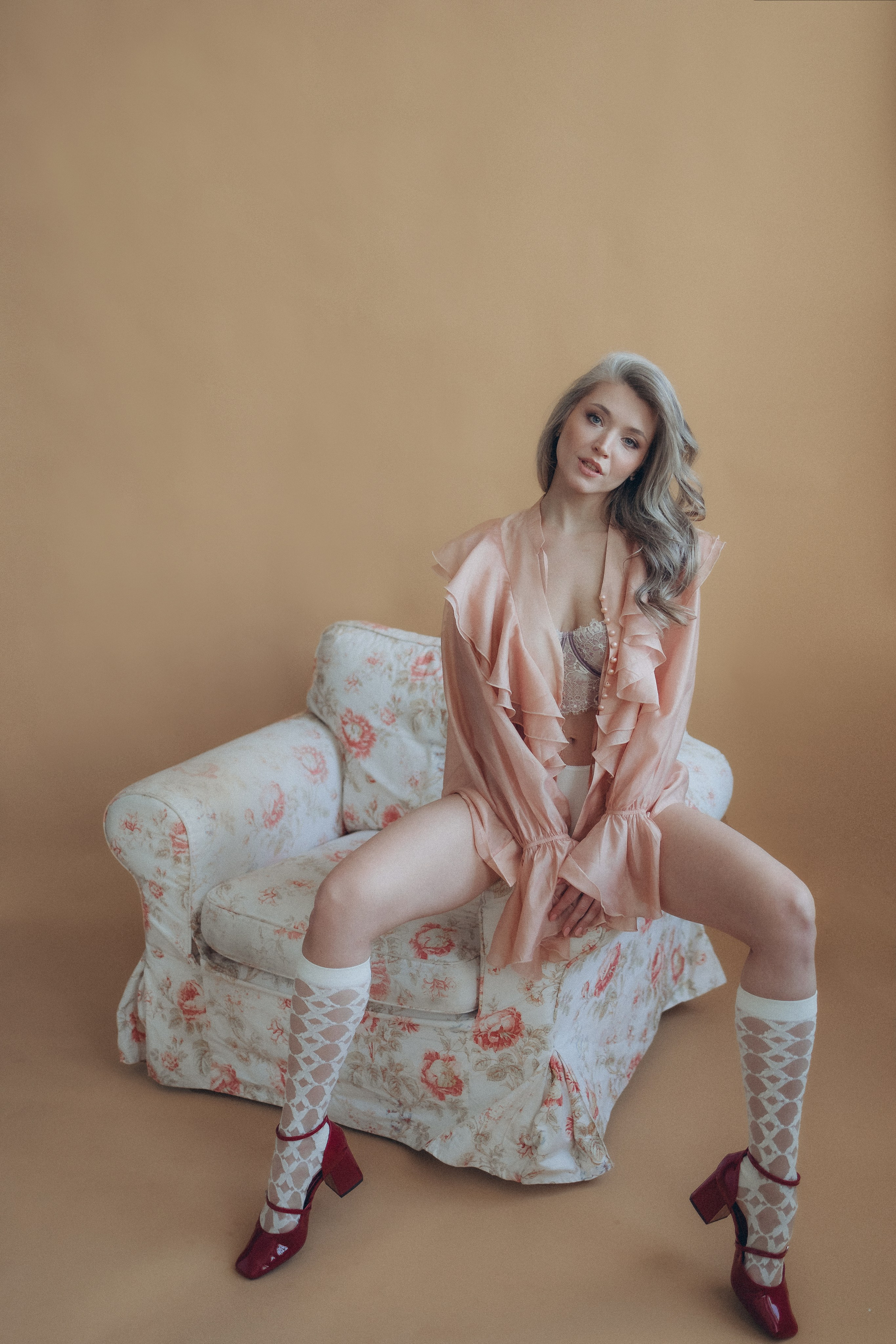 Девушка весна. Главная