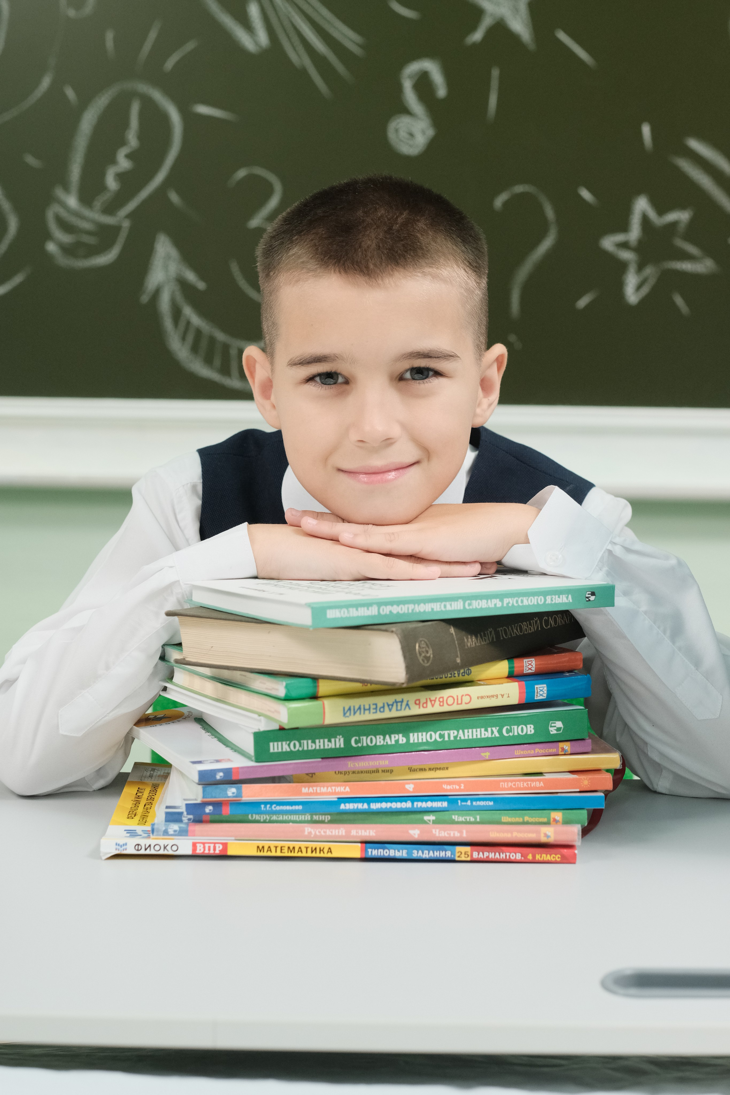 4 класс. Фотограф Елена Дегтярева. Семейная, детская и школьная фотография в Тюмени. Яркие и живые снимки, которые сохранят историю вашей семьи