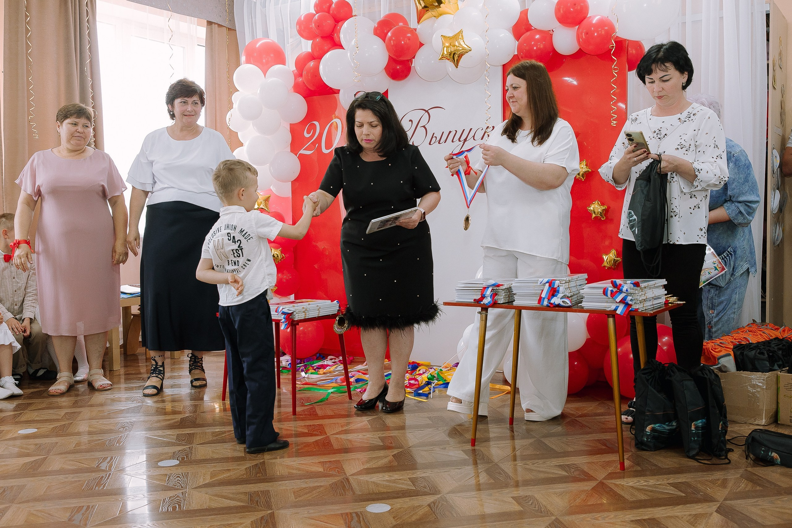 Выпускной в ДС 26. Выпускные альбомы Натальи Бутко: Новороссийск, Анапа, Геленджик