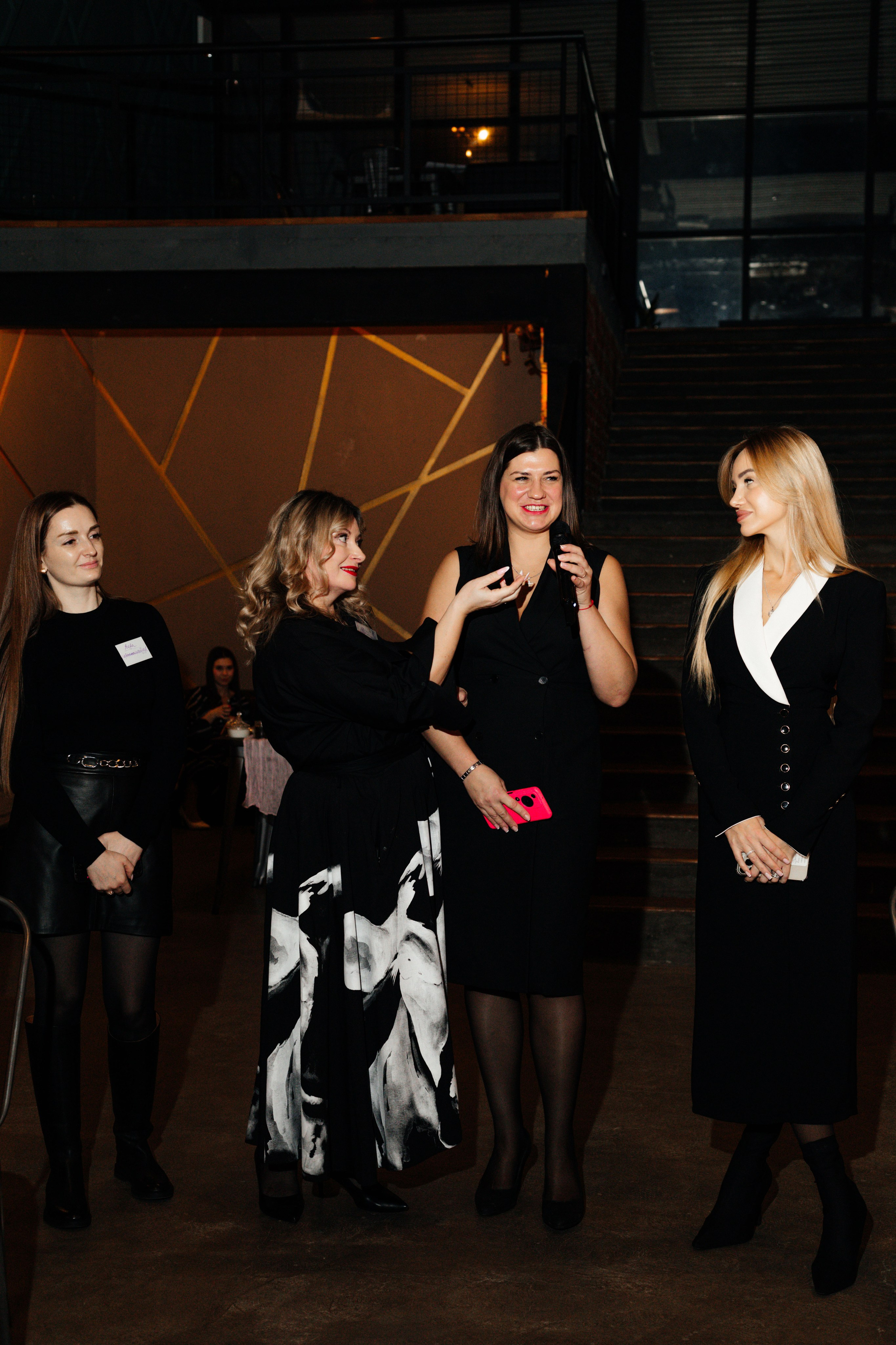 Networking. Женский портретный фотограф в Москве Елена Разина