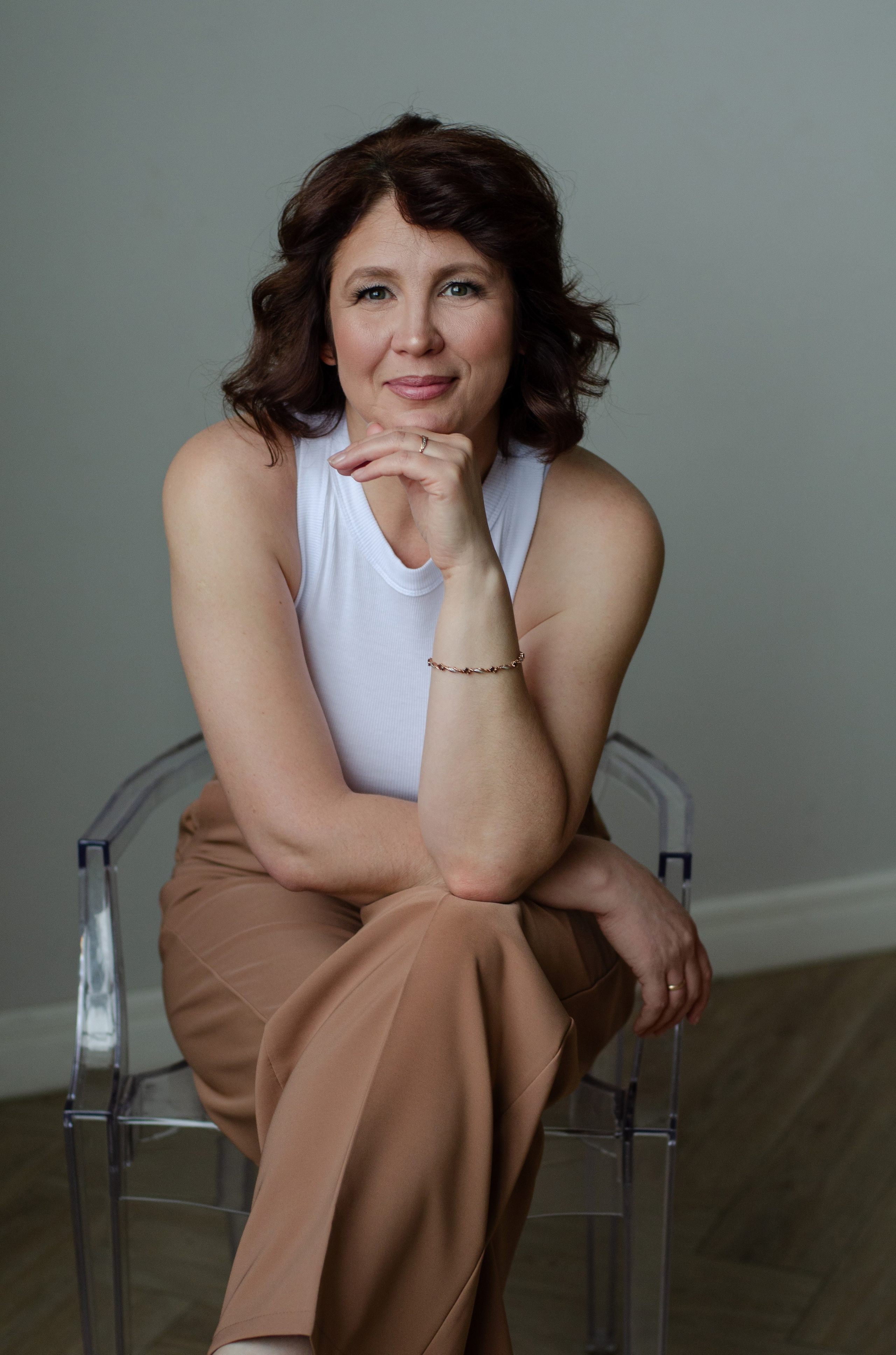 Алёна, съёмка в студии. Фотограф Челябинск Ирина Ермоленко