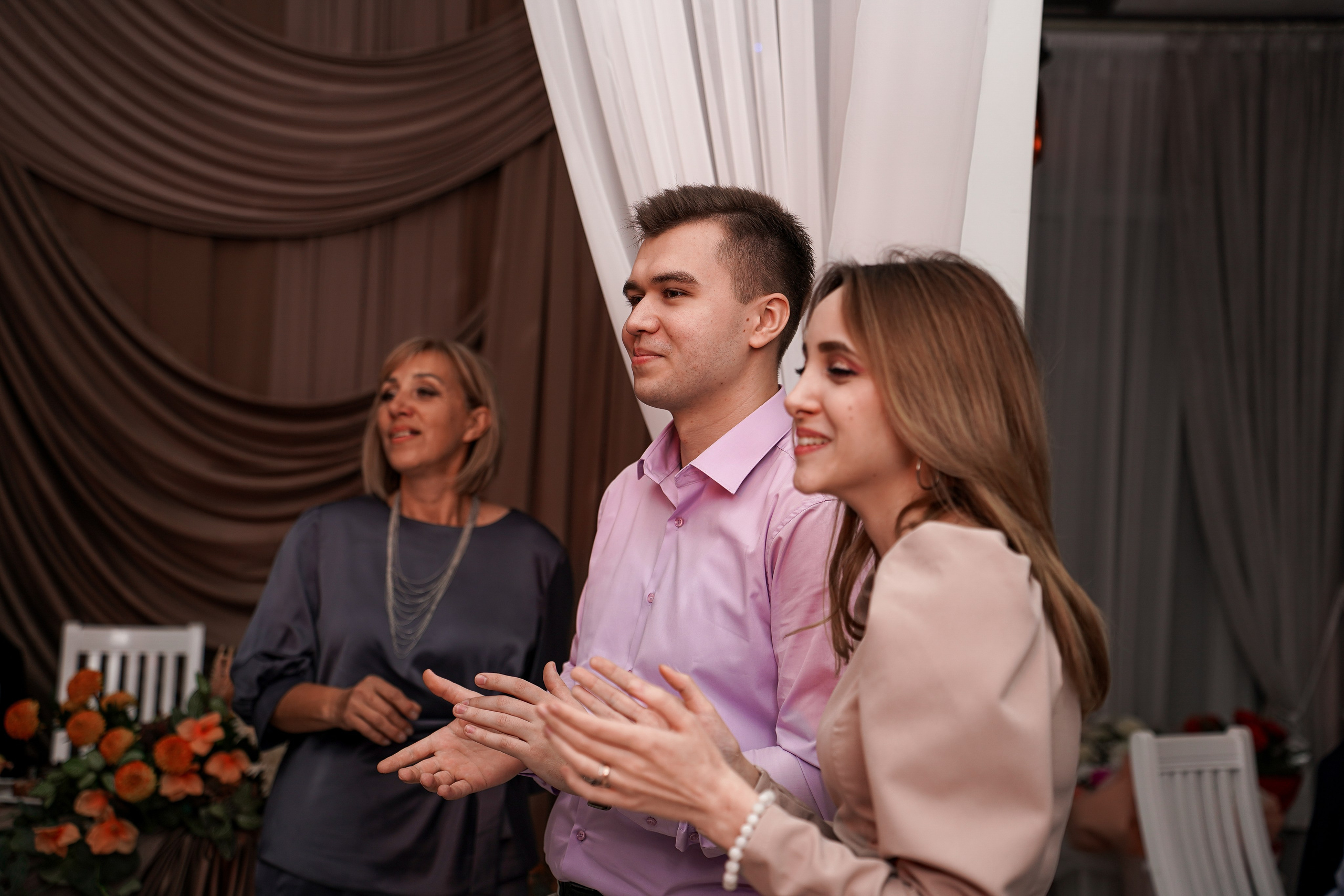 Свадебный банкет в беседке. Свадебный фотограф в Ростове-на-Дону. Таинство Крещения и Венчания, семейные фотосессии. Алёна Чёботова