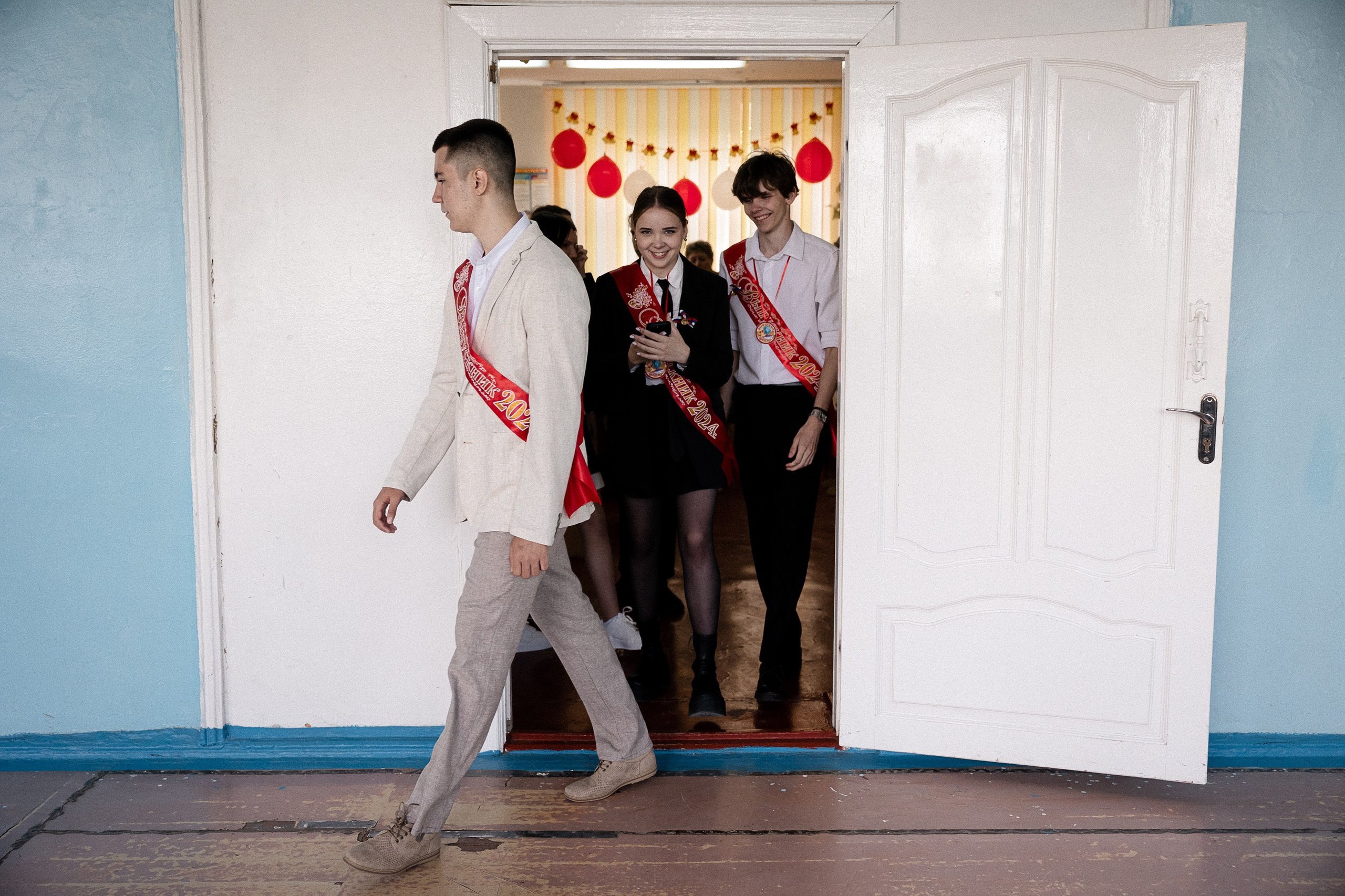 Последний звонок — линейка. Свадебный фотограф Роман Еремеев