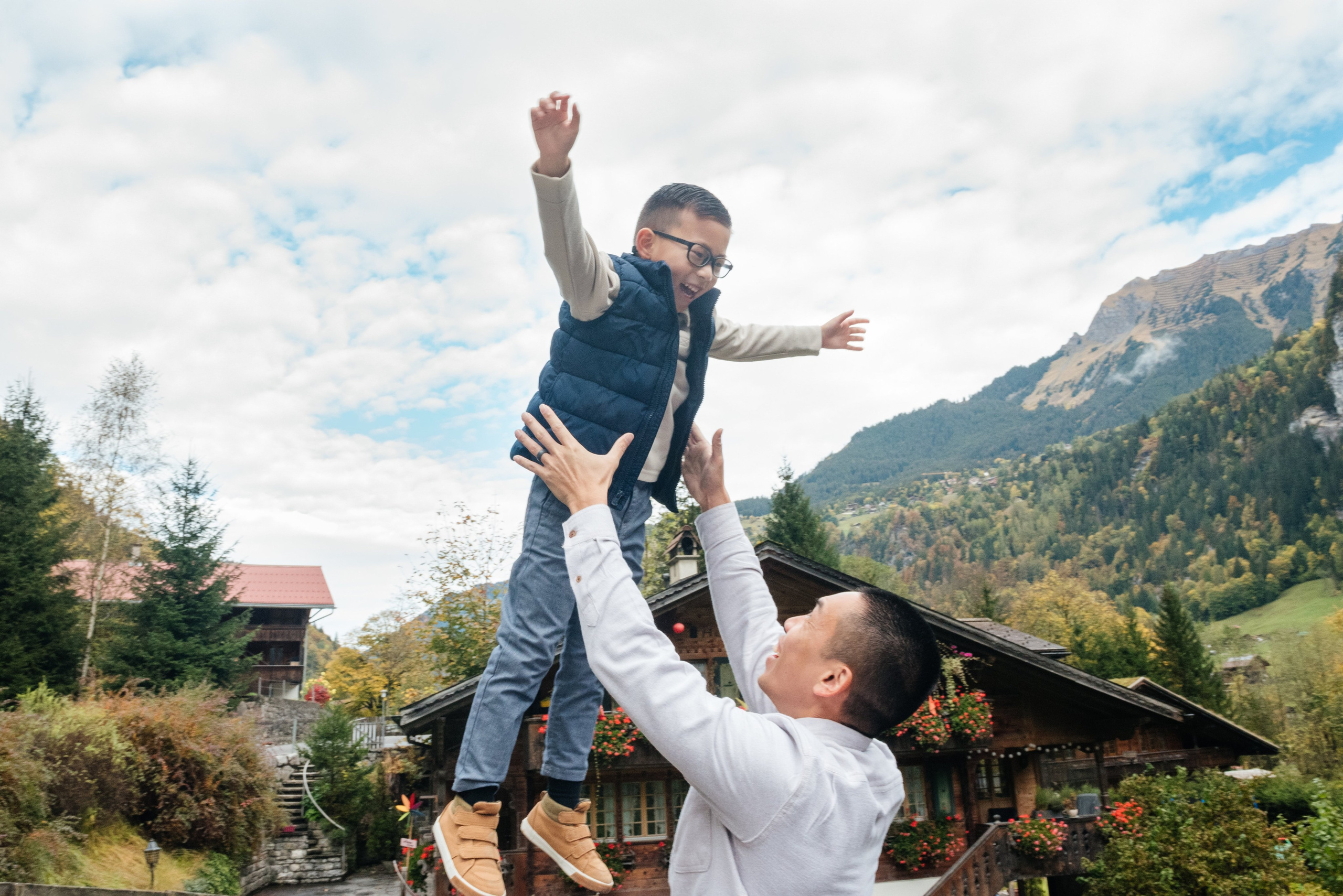 Tien, Kenny, Emily and Austin (Lauterbrunnen). Photographer in Interlaken area