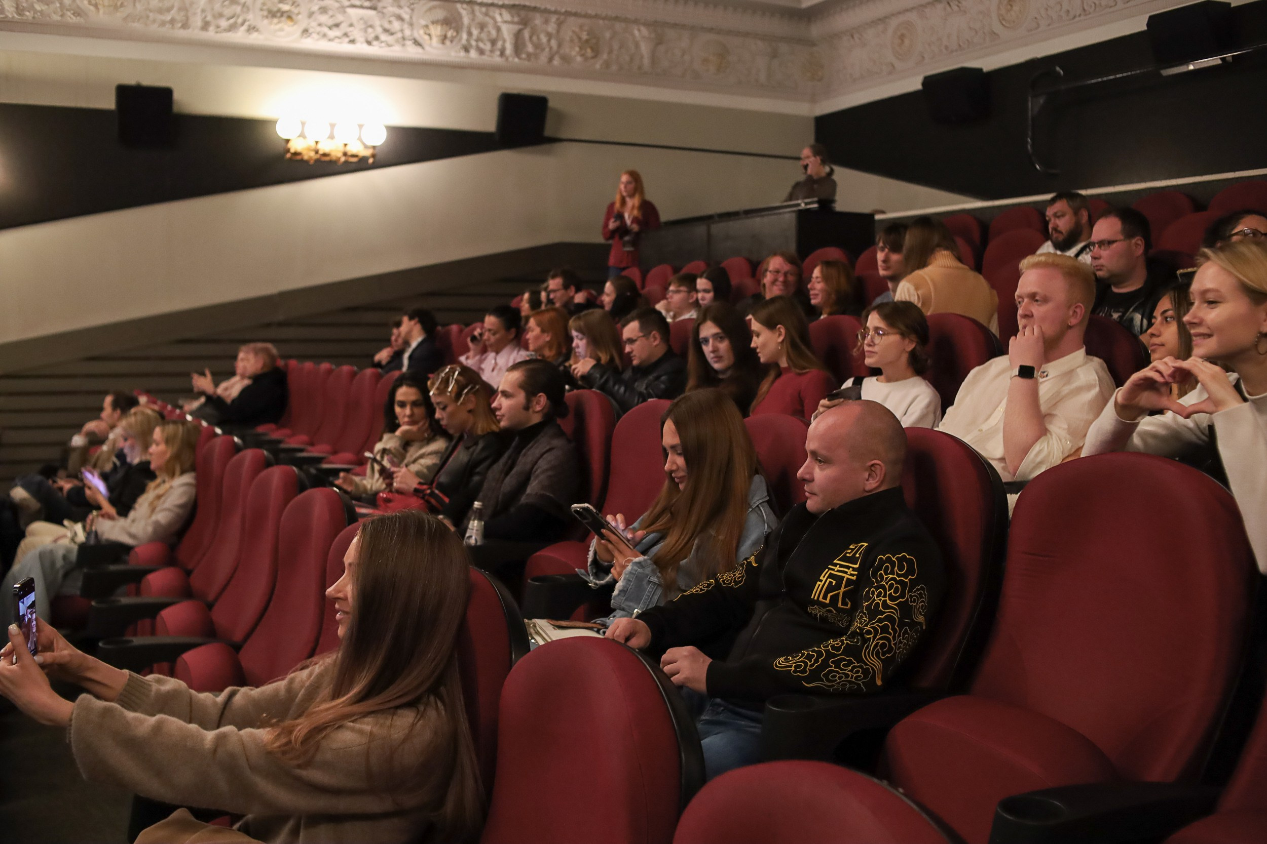 Премьера экшен-триллера «Банды Парижа» в кинотеатре Иллюзион. Семейный и свадебный фотограф в Москве и Домодедово Анна Авилочкина