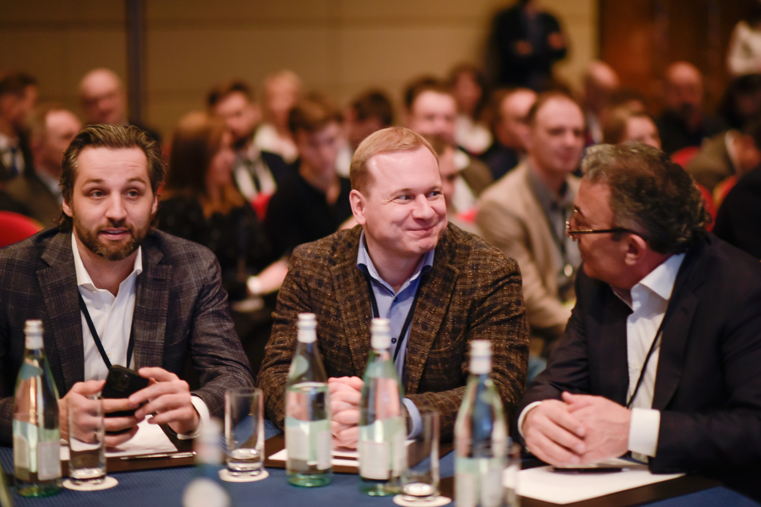 ФОРУМ. Фотограф для бизнесконтента, репортажей и семейного альбома в Москве