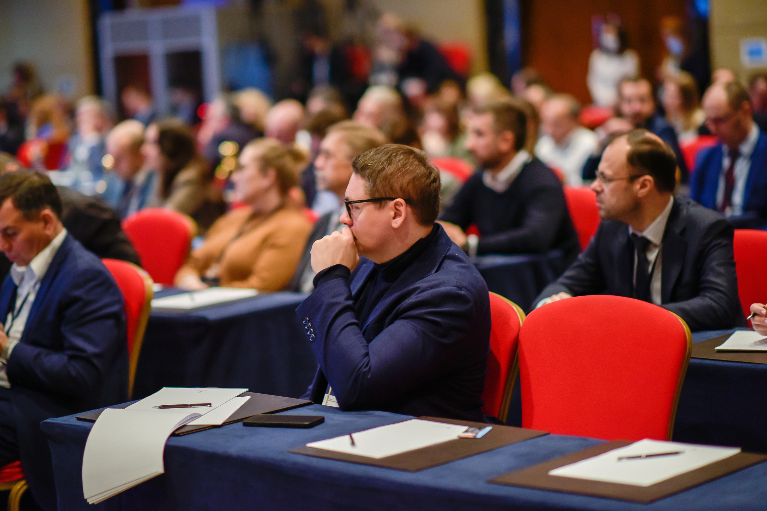 ФОРУМ. Фотограф для бизнесконтента, репортажей и семейного альбома в Москве