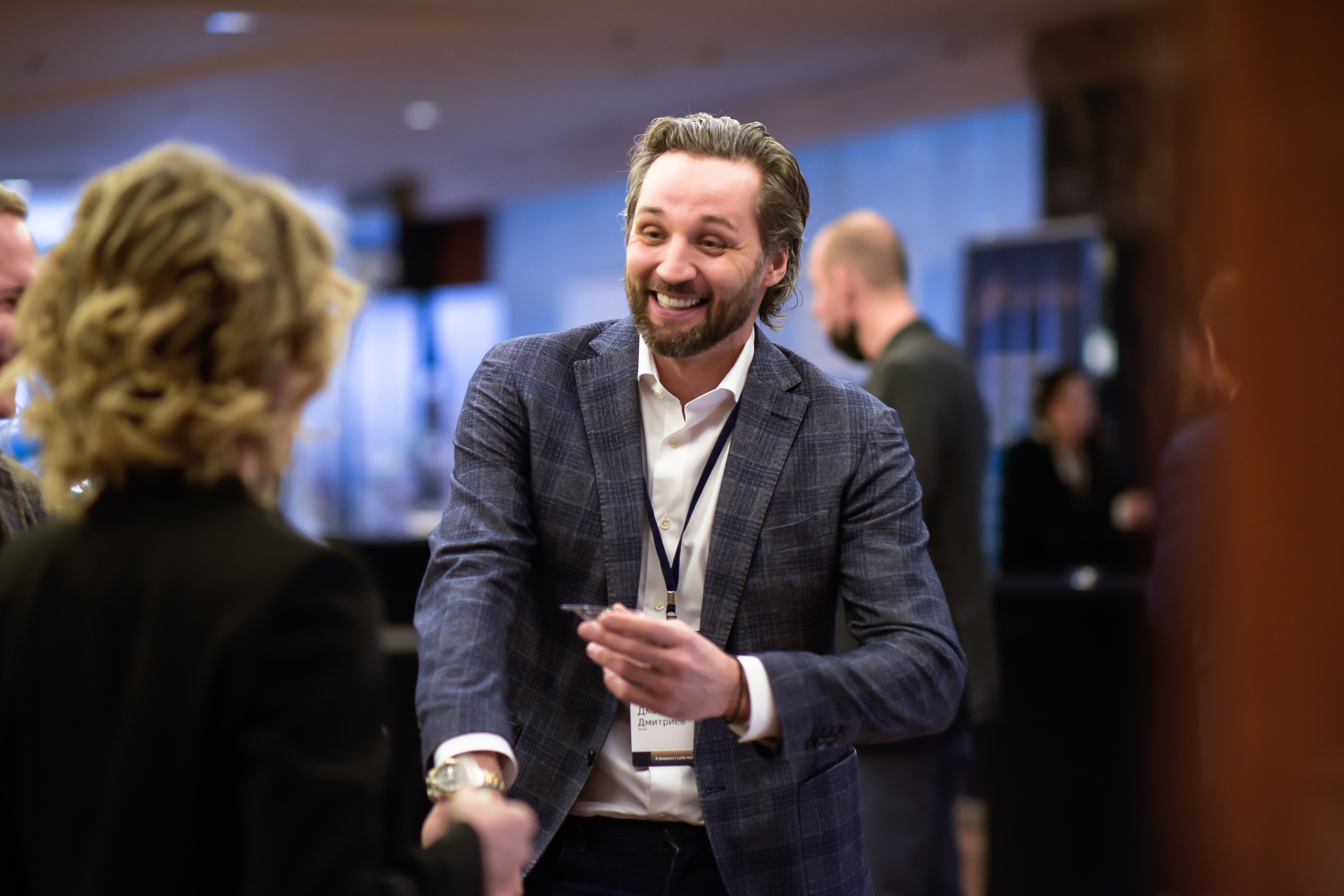 ФОРУМ. Фотограф для бизнесконтента, репортажей и семейного альбома в Москве