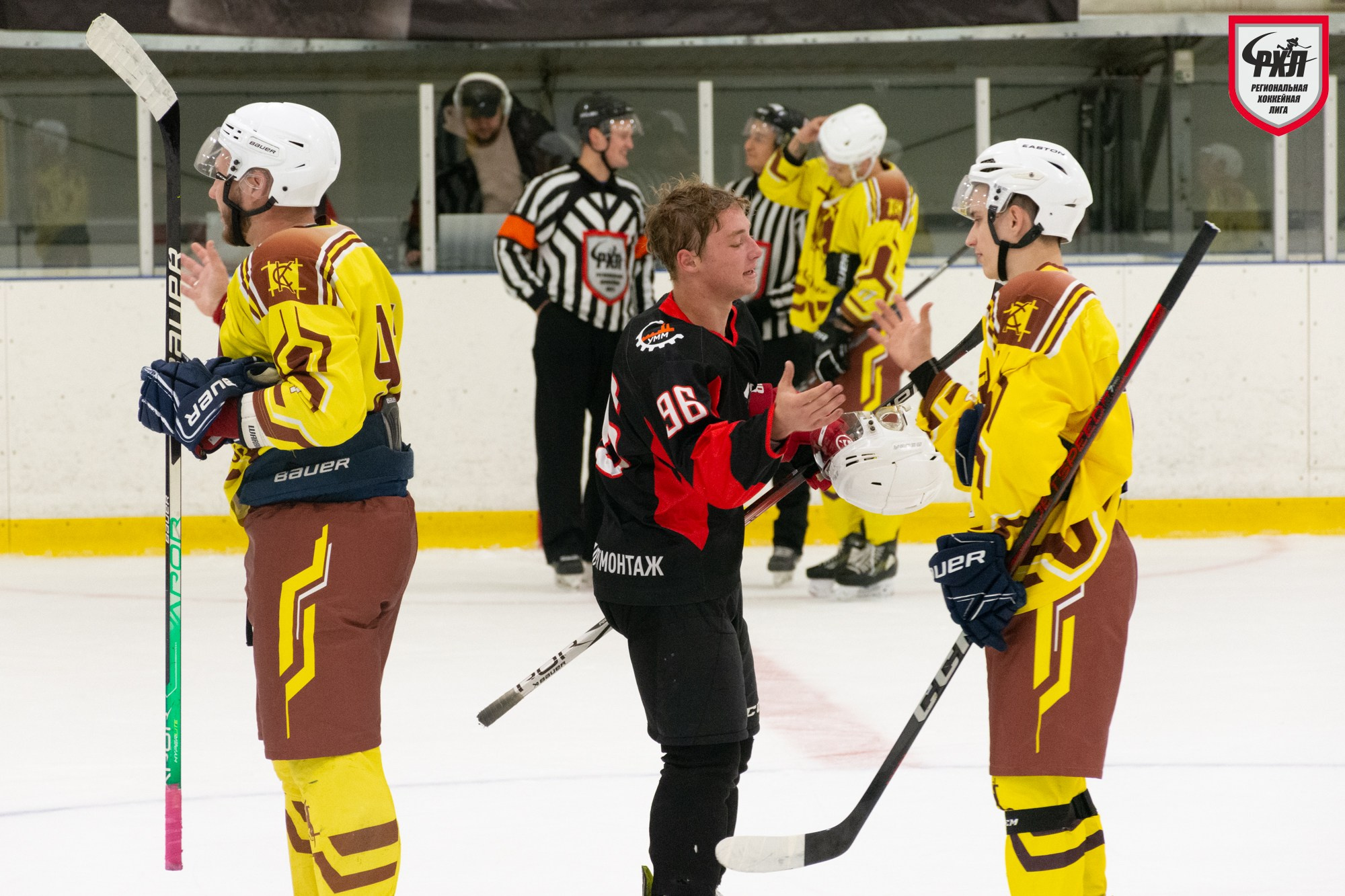 Хоккей. Фотограф Максим Буряк