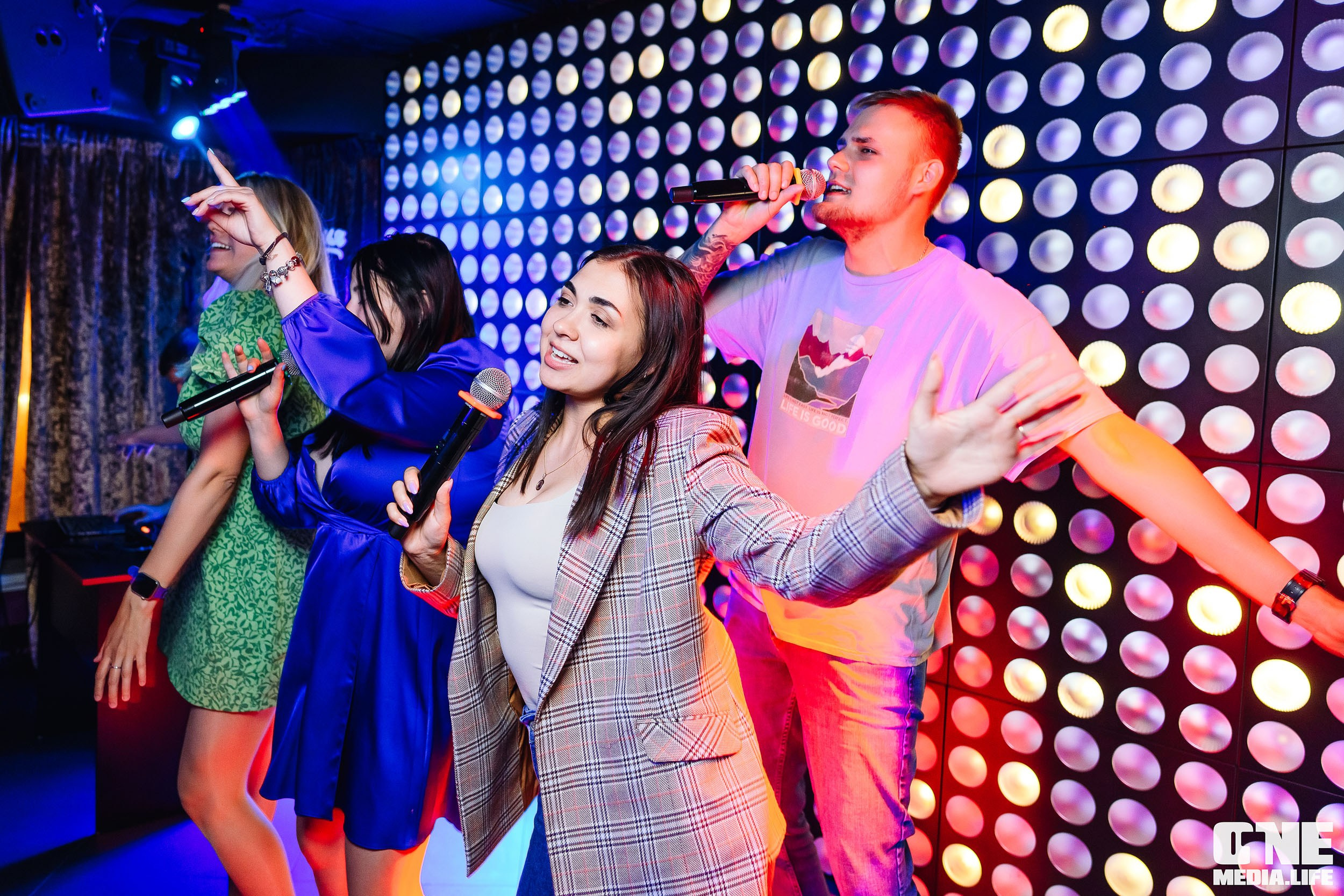 Победные выходные в Эйфории. One Media Life: фоторепортажи, фотоотчеты с мероприятий и заведений