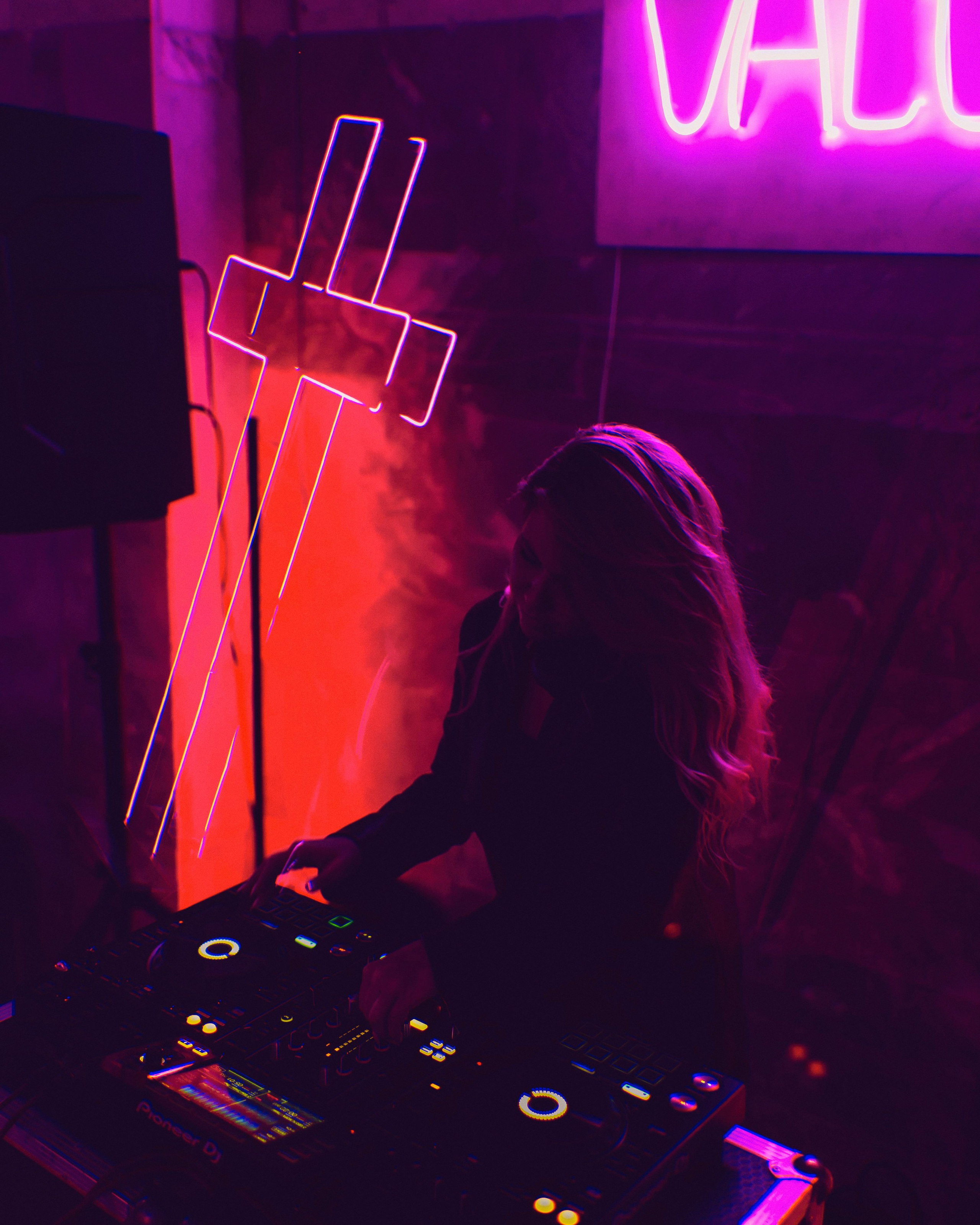 Ночная жизнь Смоленска. Фотограф | Михаил Буш Смоленск