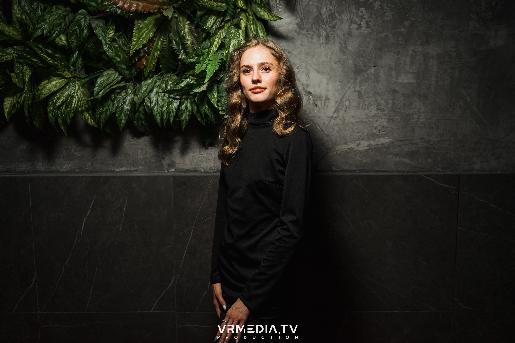 Бумажный дом в баре «Друзья»