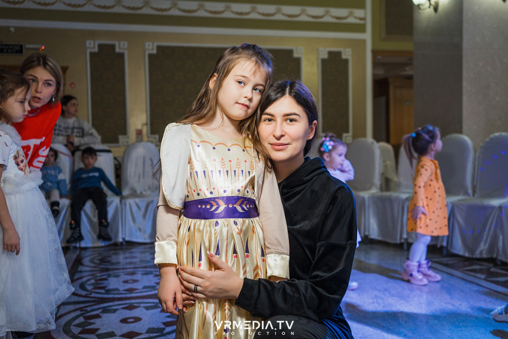 ХОЛОДНОЕ СЕРДЦЕ в ресторане «Империя»