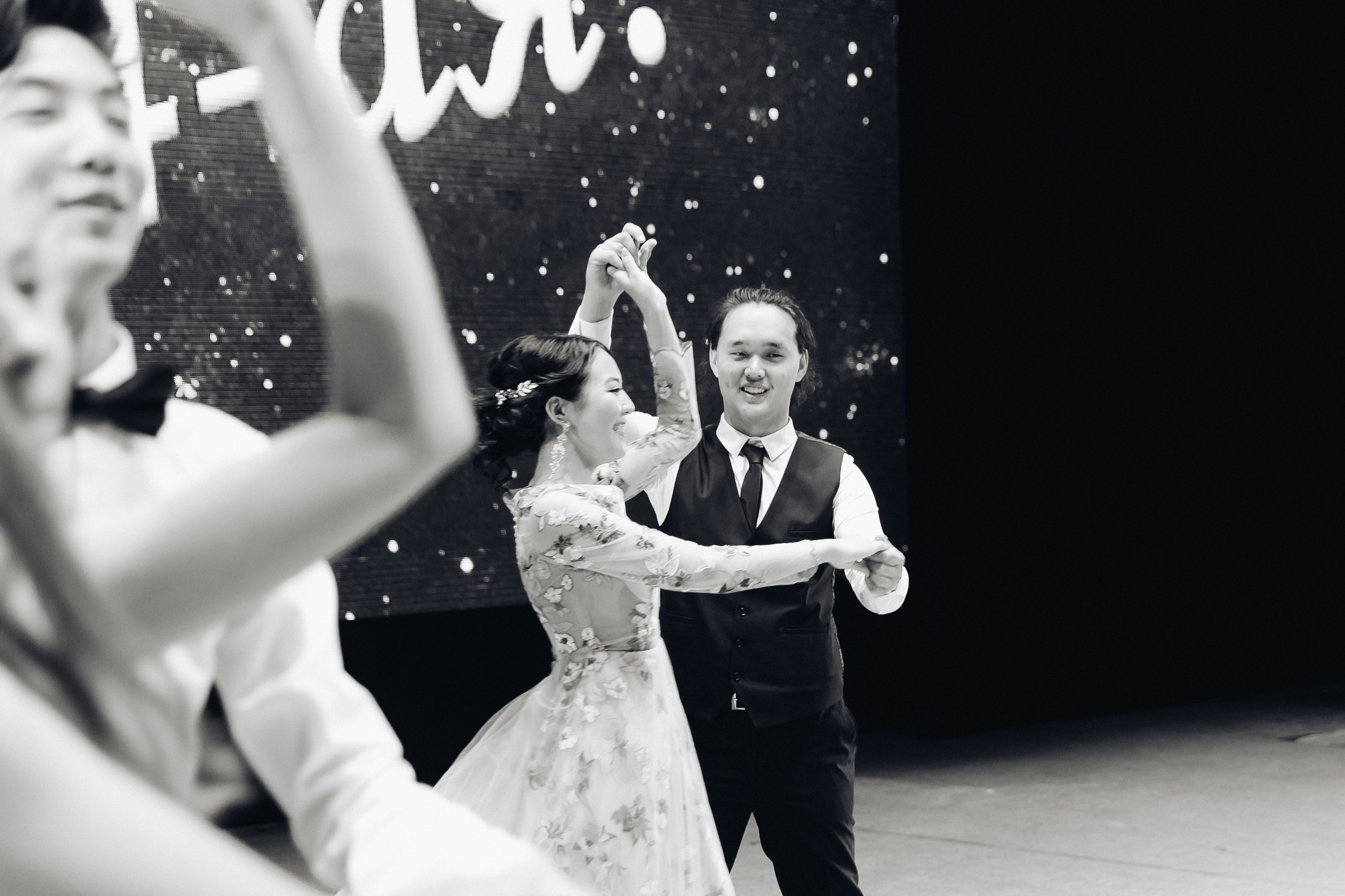 Вручение аттестатов 14 Гимназия. Свадебный и семейный фотограф в Улан-Удэ