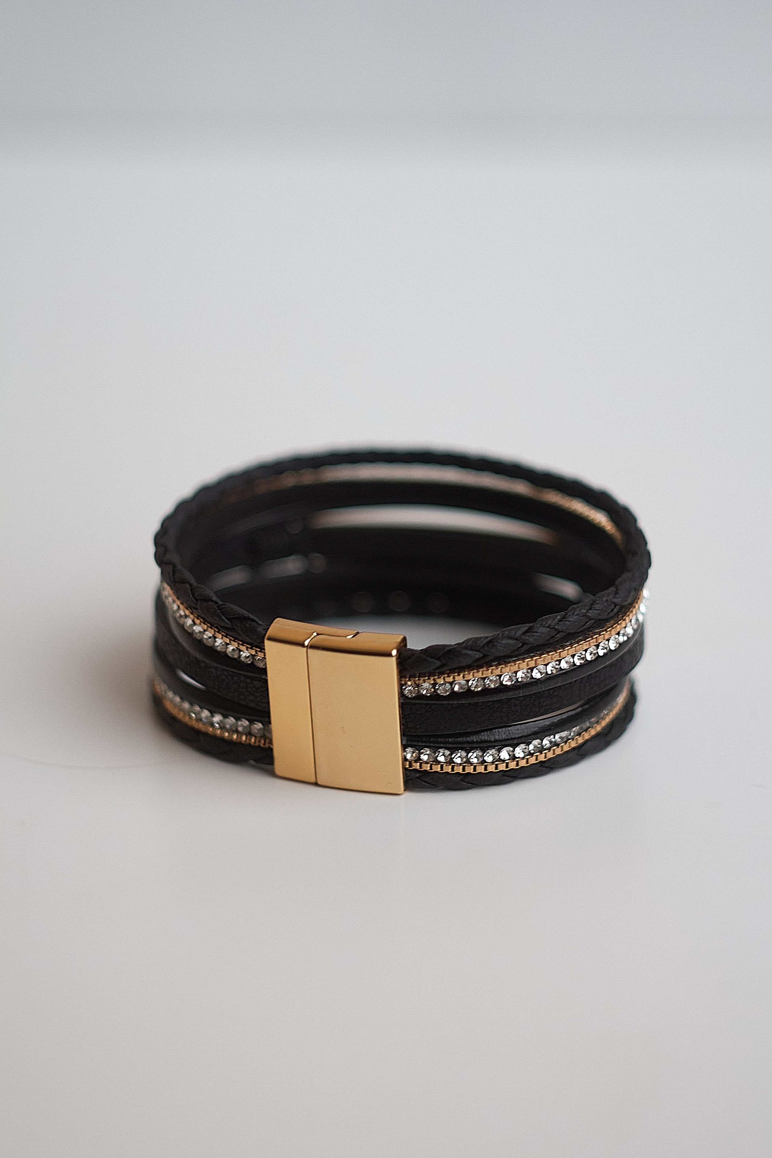 Браслеты WB. Фотограф Мероприятий Новосибирск