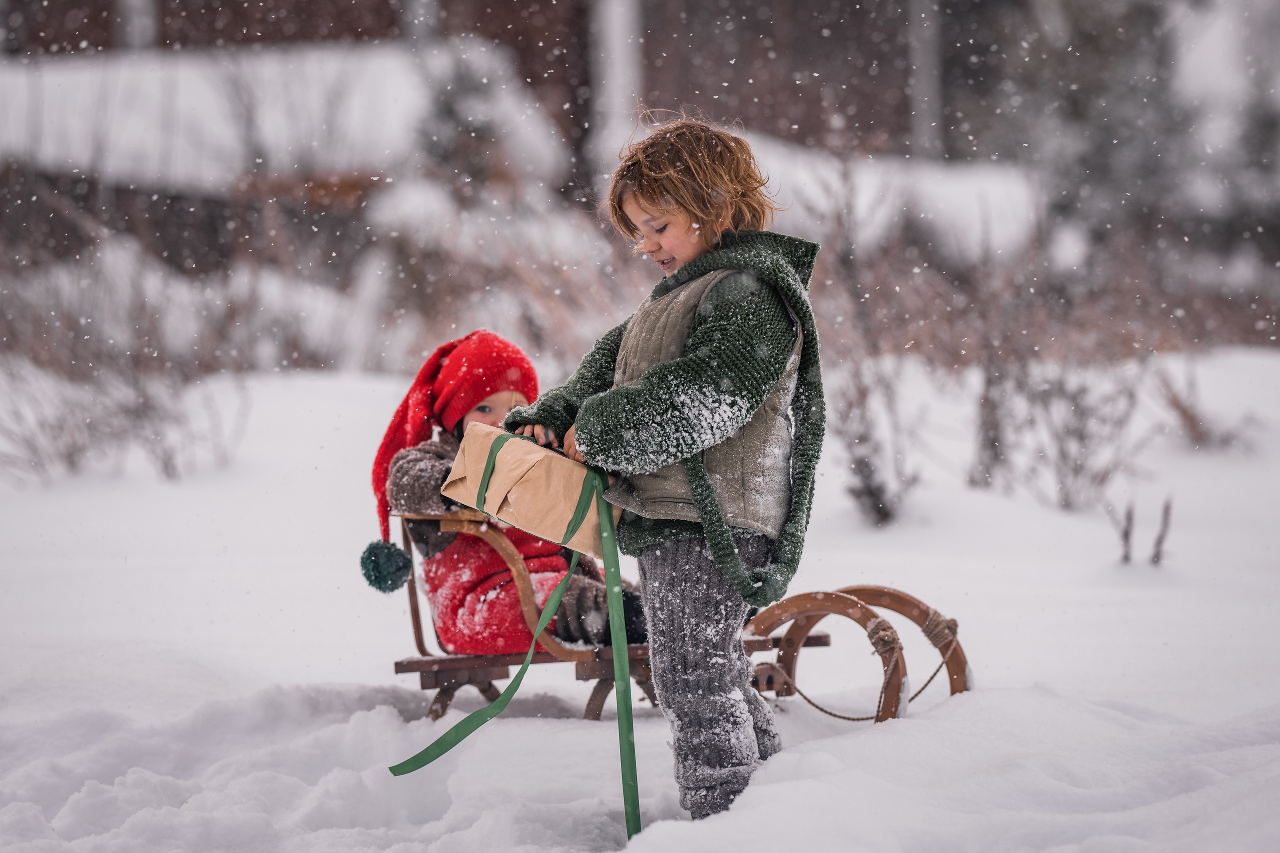 Снежная прогулка на санках. Семейный фотограф Ефремова Виктория