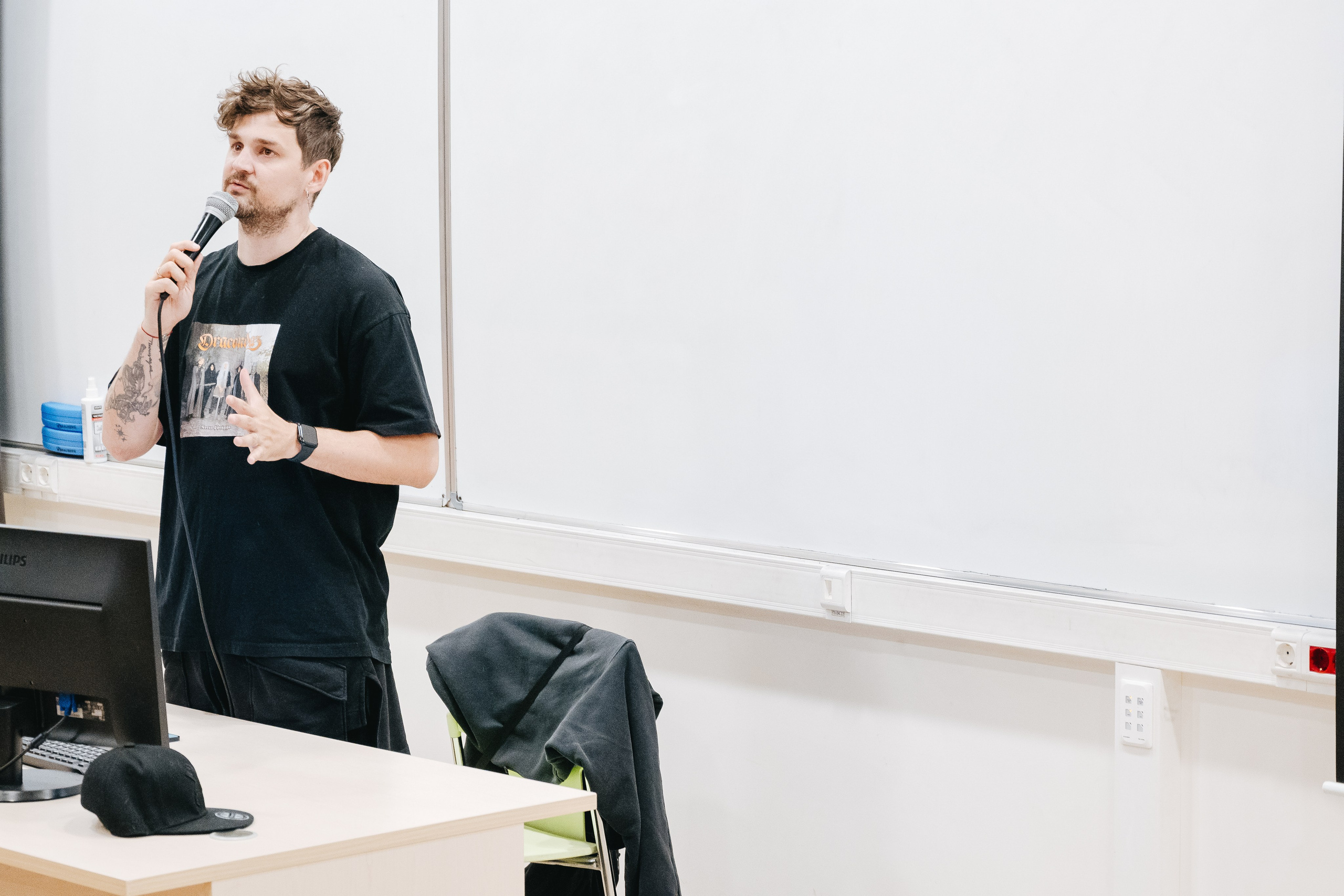 Встреча с Олегом Титовым, креативным продюсером Medium Quality. Даниил Сергеев: репортажный фотограф