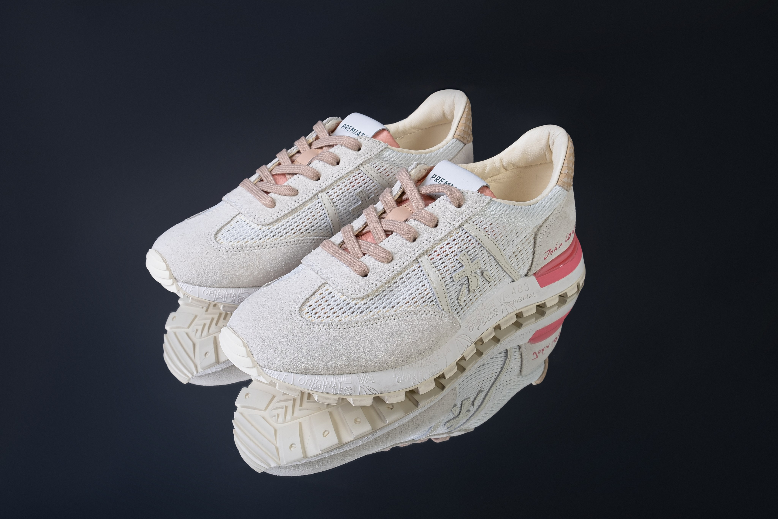 Предметная съёмка для маркетплейсов в Симферополе. Предметный фотограф в Симферополе Антон Катунин