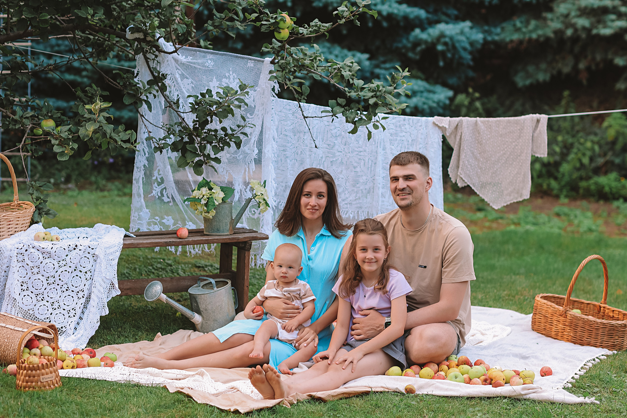 Яблоки. Семейный фотограф Тюмень, фотограф на роды Салмина Мария