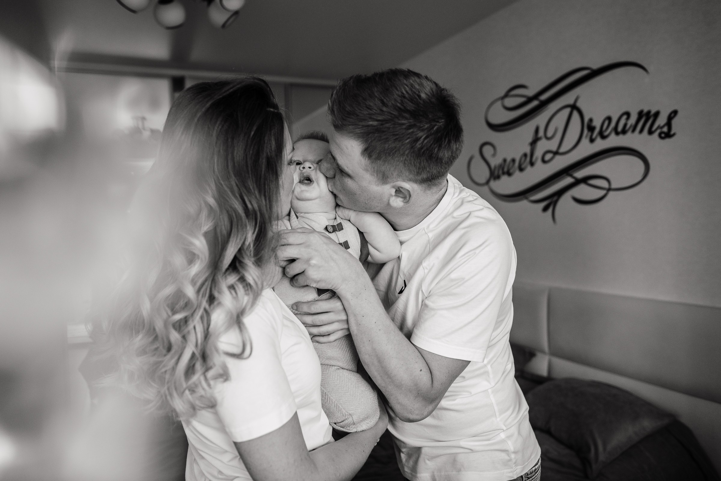 Наш мир — маленький ты!. Фотограф в Москве новорожденные свадьбы семьи Дарья Ларионова