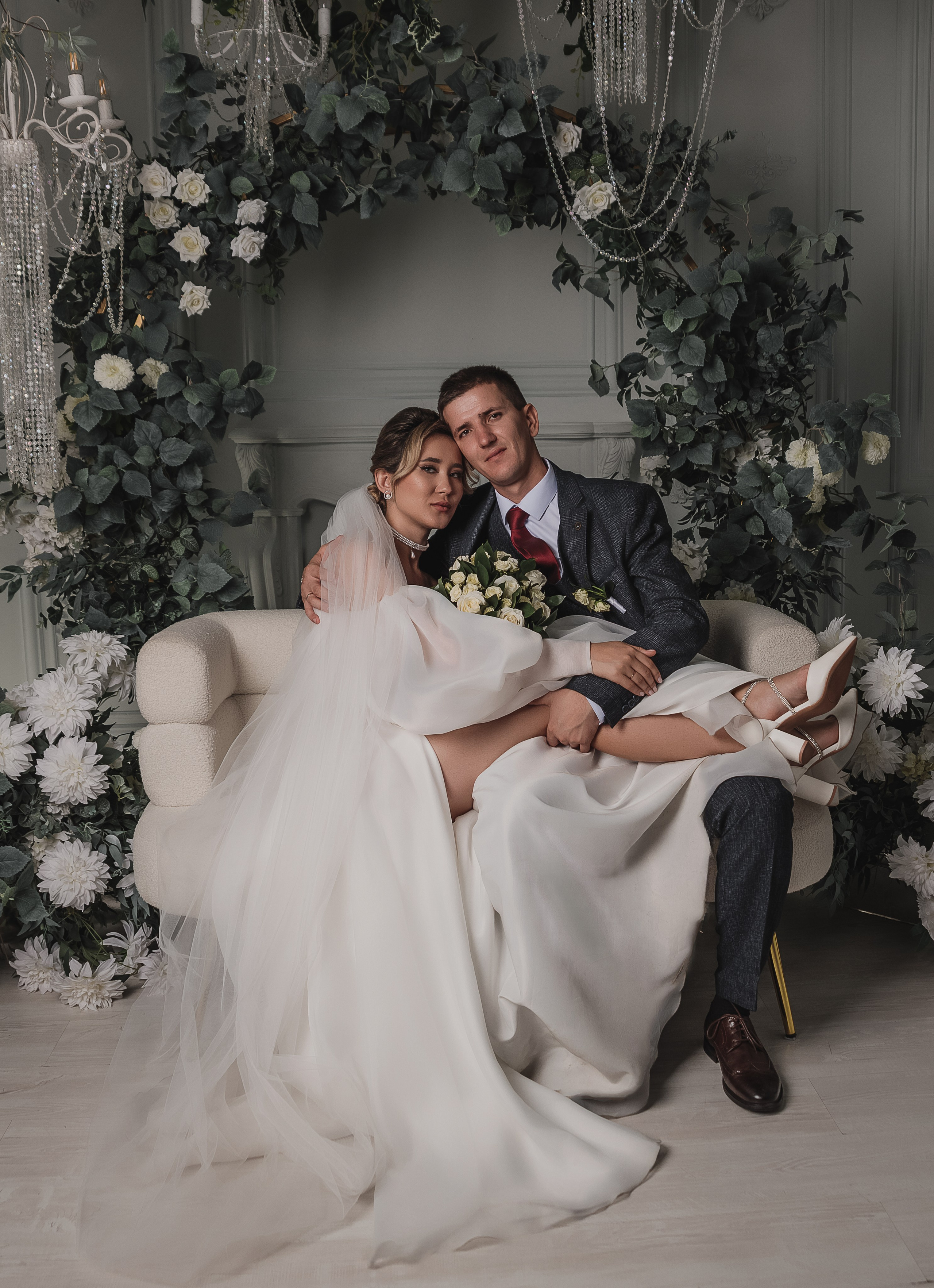 Свадебная фотосессия в фотостудии г. Саратова Яна и Сергей 28.08.2024. Свадебный фотограф, портретный фотограф в Москве и Саратове Оксана Анциферова