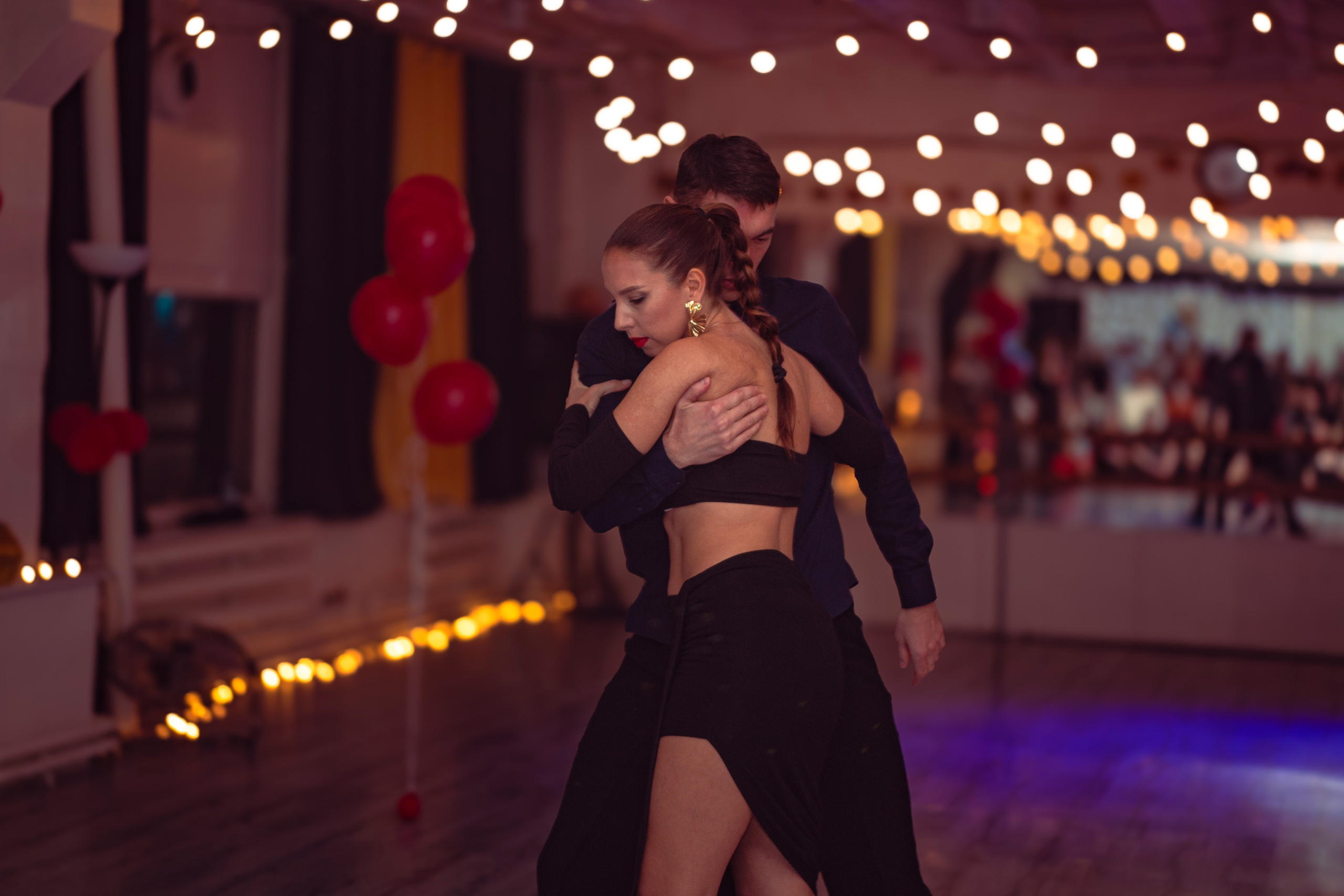 Dance cafe вечеринка