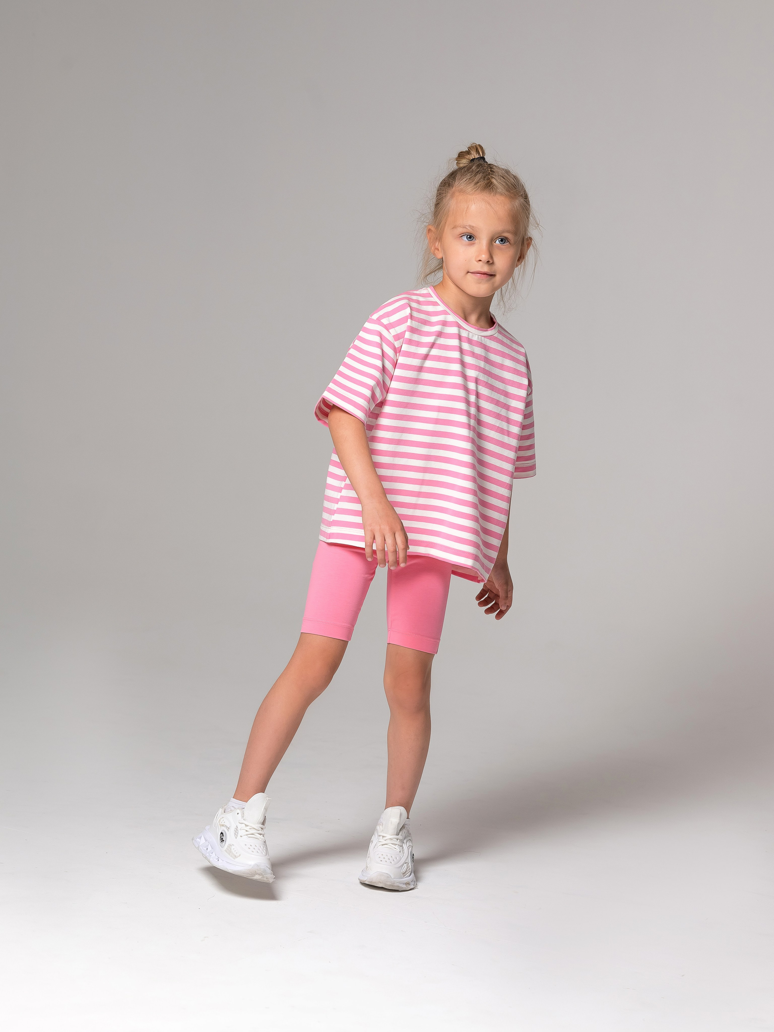 Каталог на белом фоне