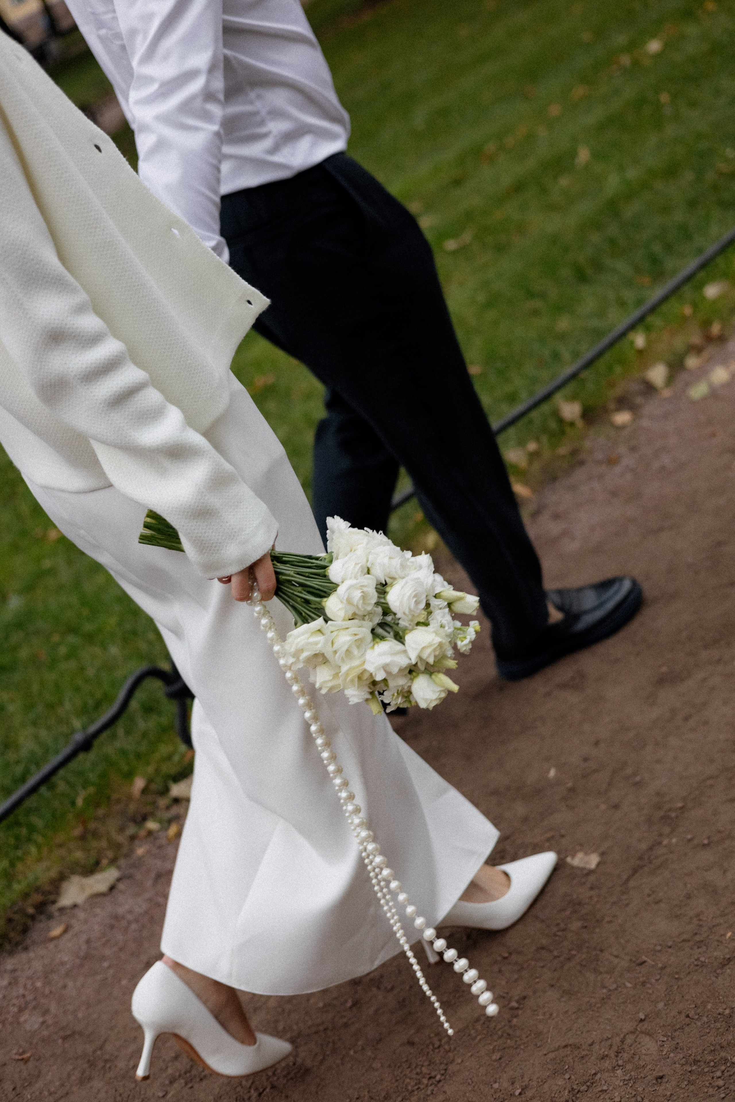 Свадебная прогулка у Исаакия. Свадебный фотограф в Санкт-Петербурге Ксения Кобышева