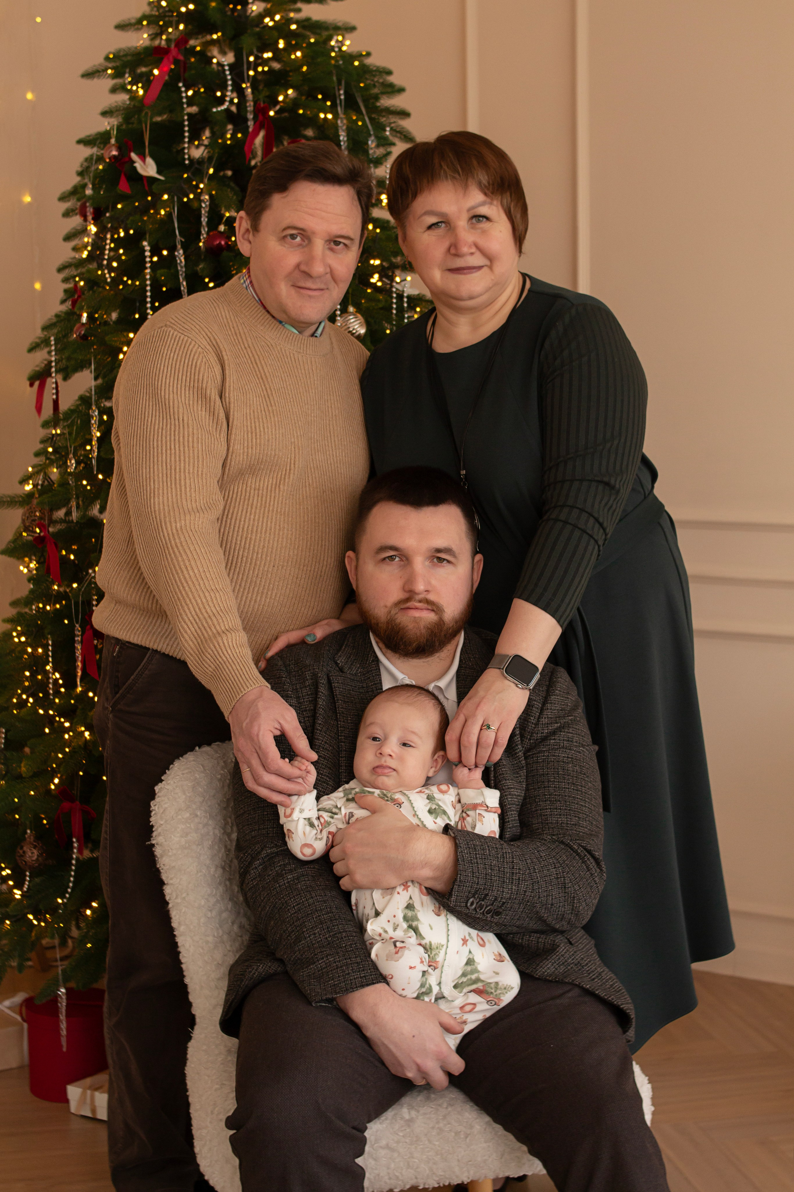 Юлия и ее большая семья. Тютина Оля фотограф-ретушер Екатеринбург