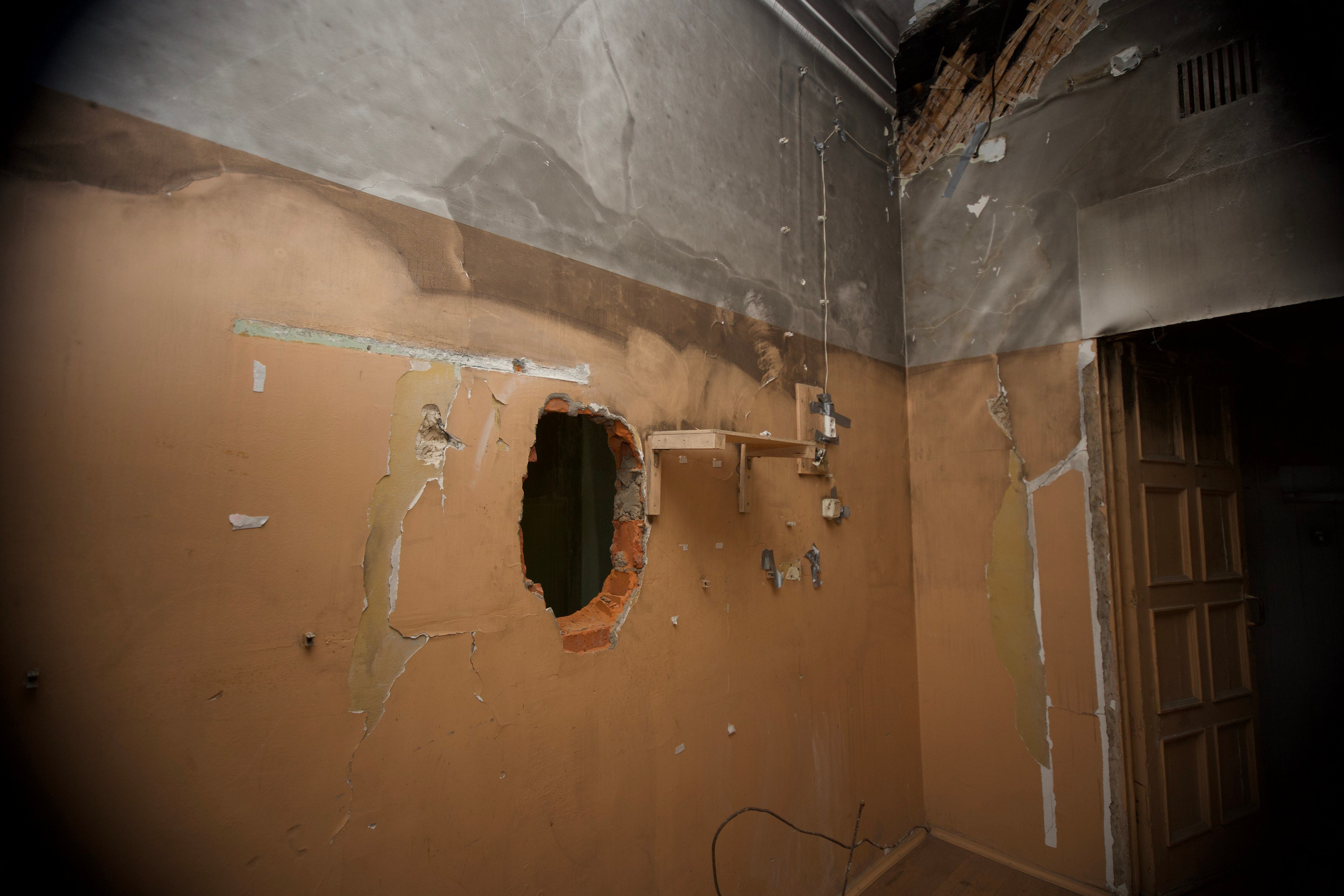 Горн. Кино в НИИ СНЕГИРИ (Very Strong Place) — Москва