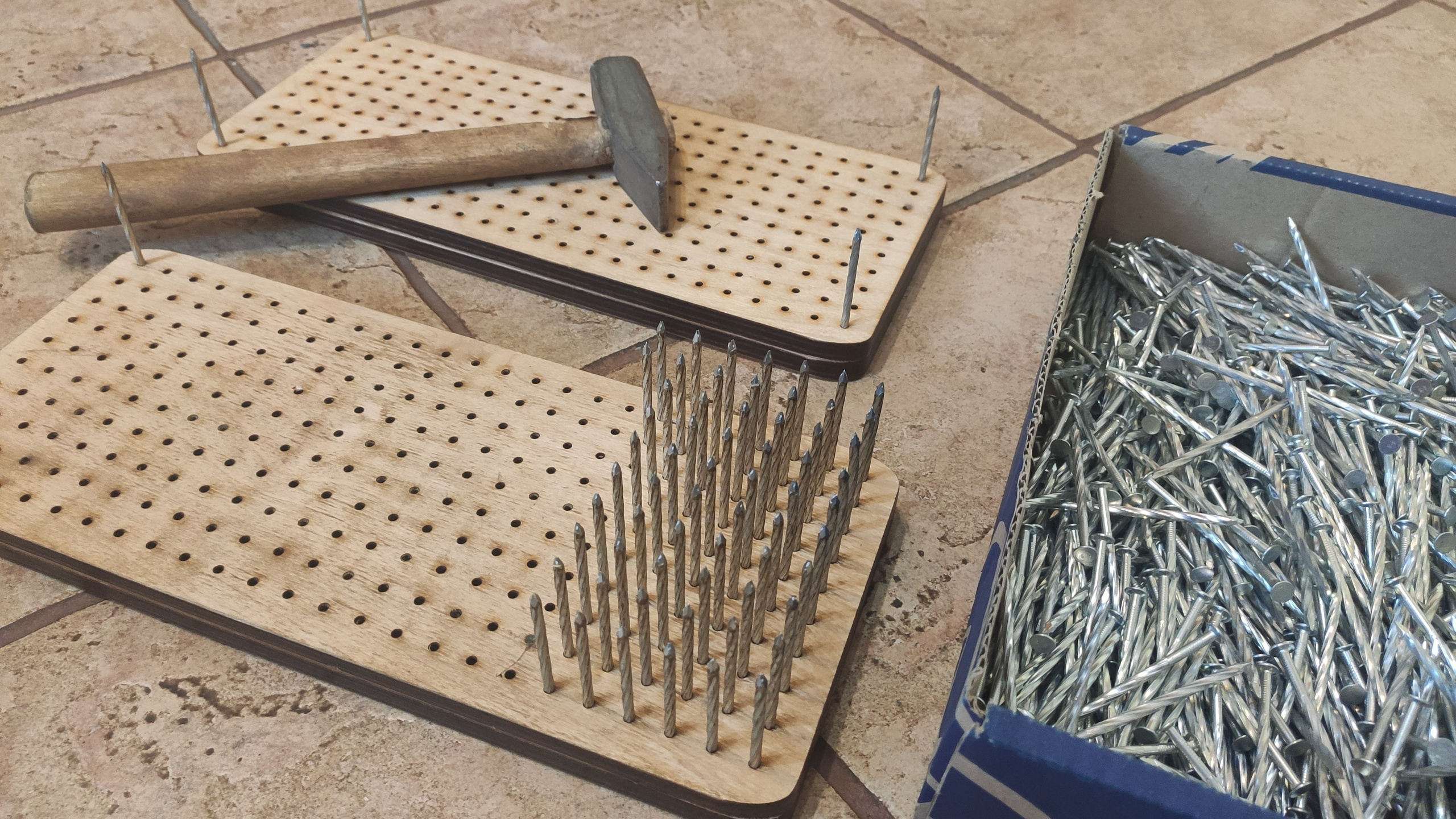 Гвоздетерапия и гвоздестояние в Москве