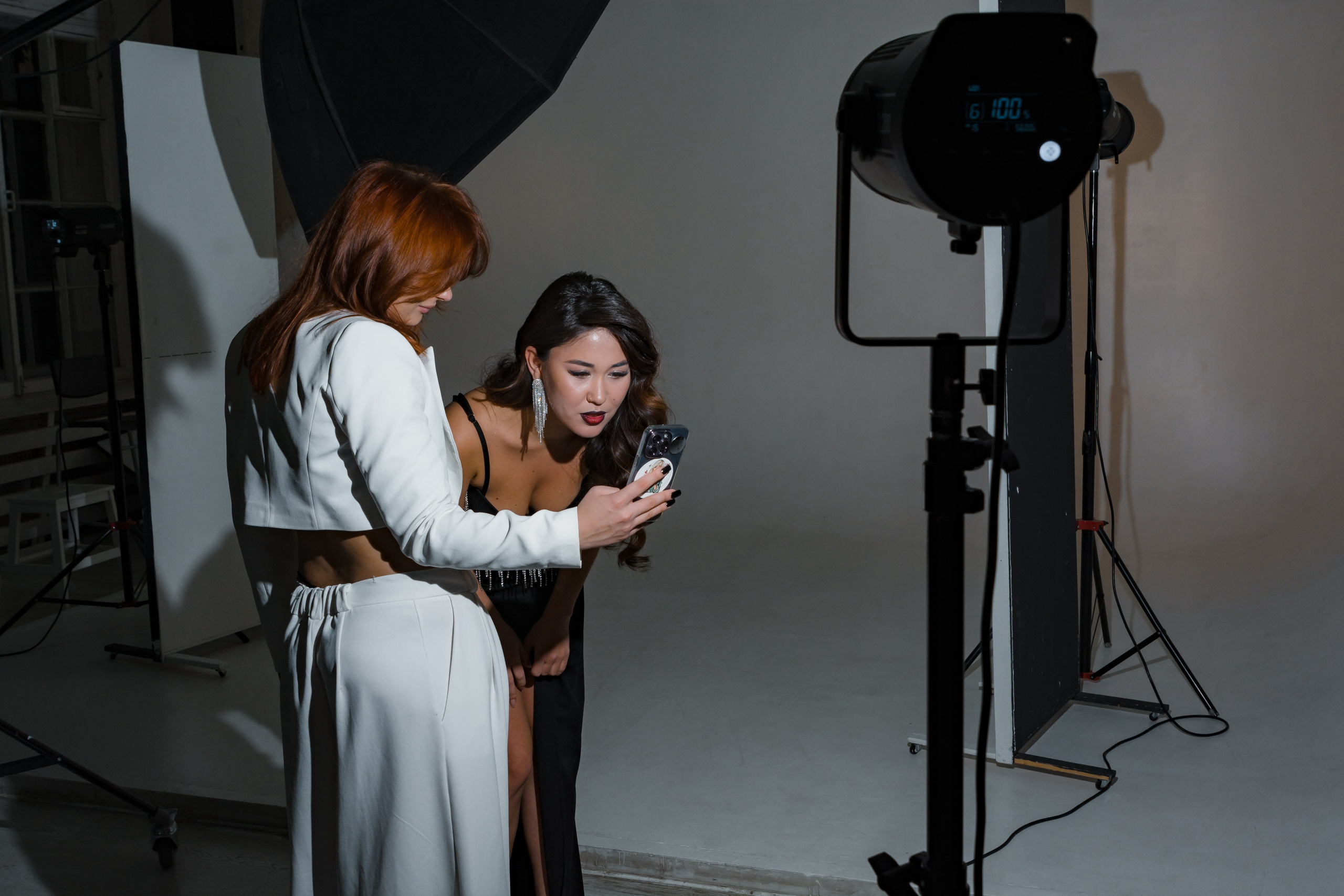 Фэшн-съёмка участниц Миссис Бизнес Гатчина 2023. Портретный фотограф в Санкт-Петербурге Дмитриева Наталия