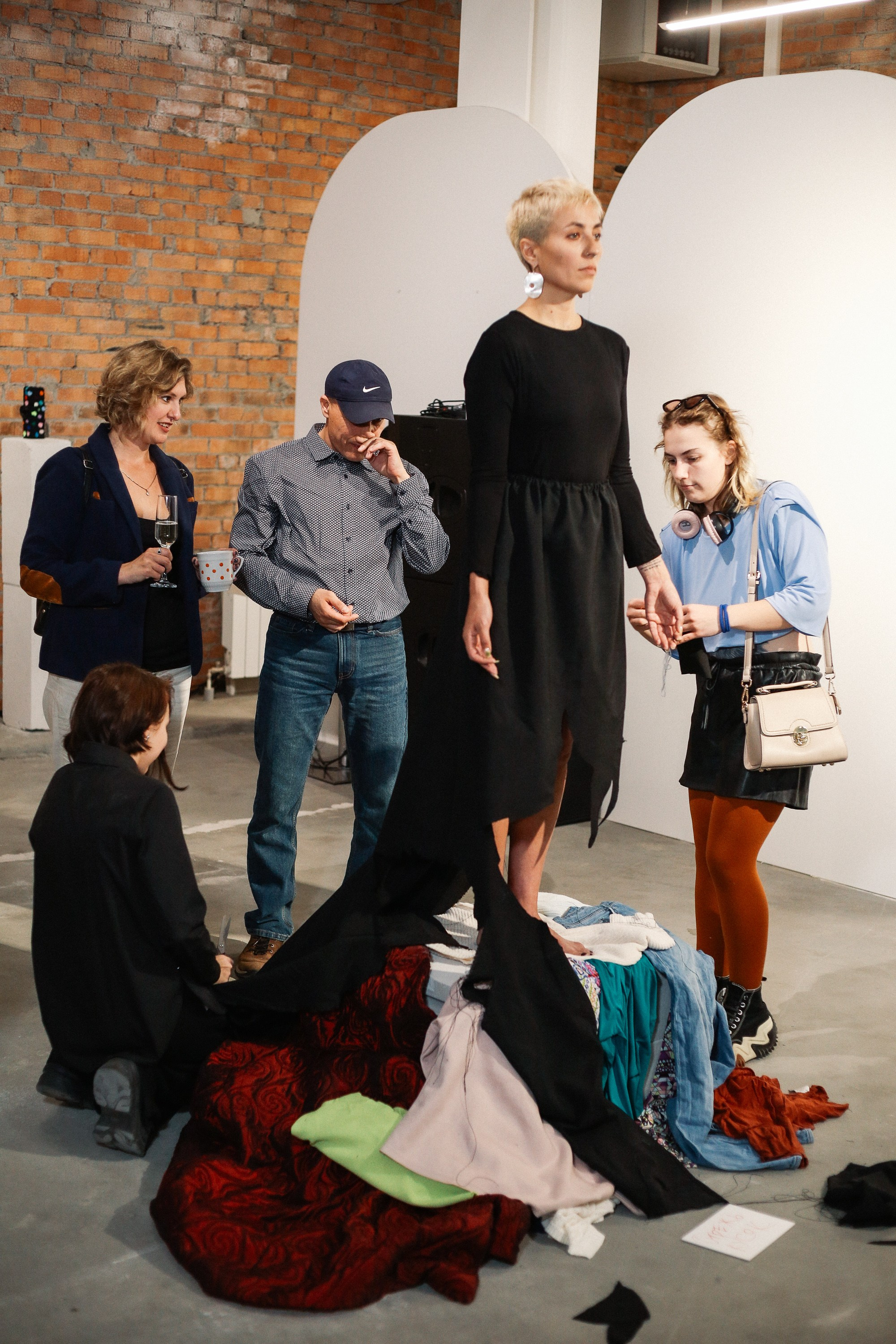 Открытие выставки в галерее. Портретный и репортажный фотограф. Мыльников Илья