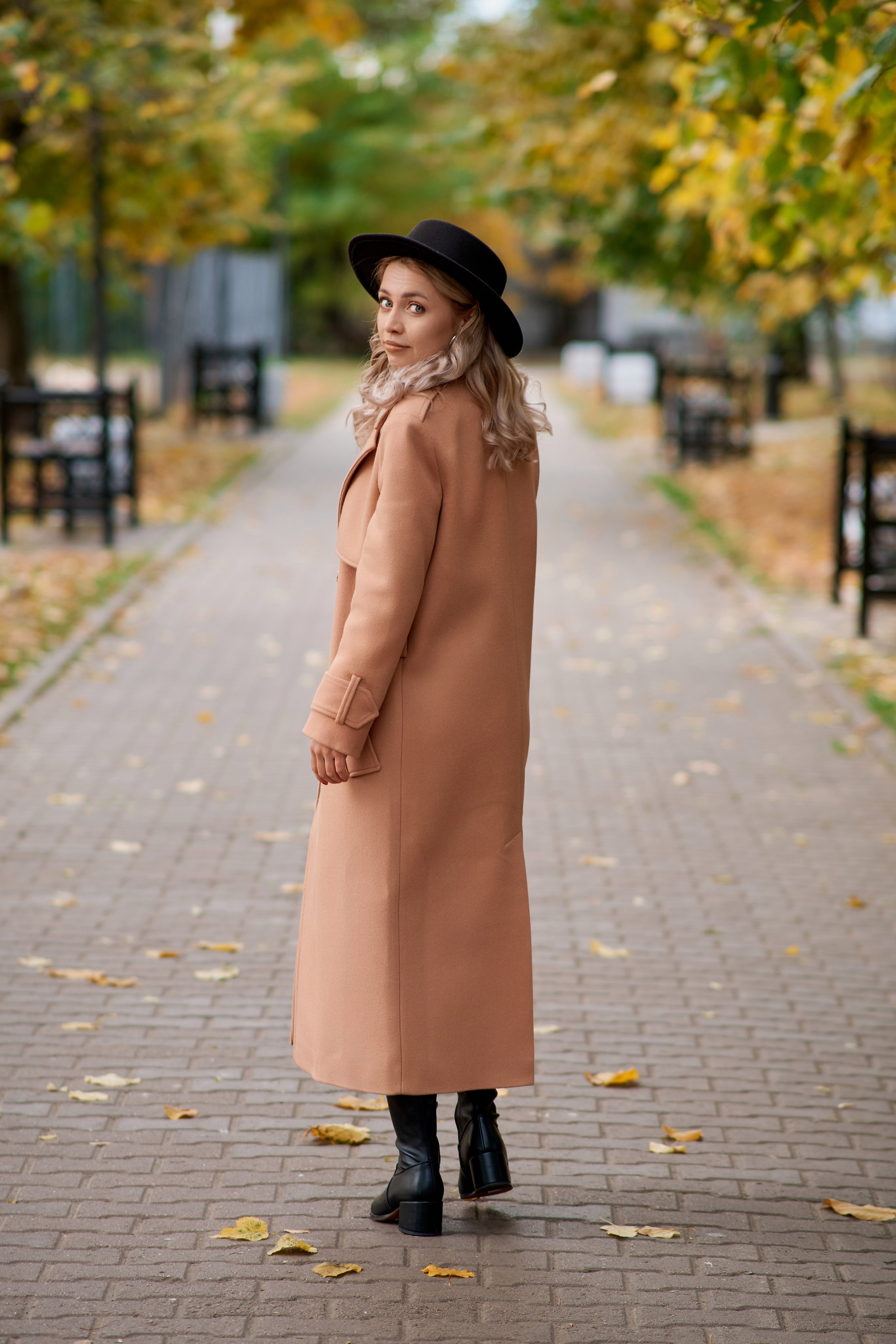 Осенняя прогулка мамы с сыном. Фотограф Таганрог Анна Трайжон