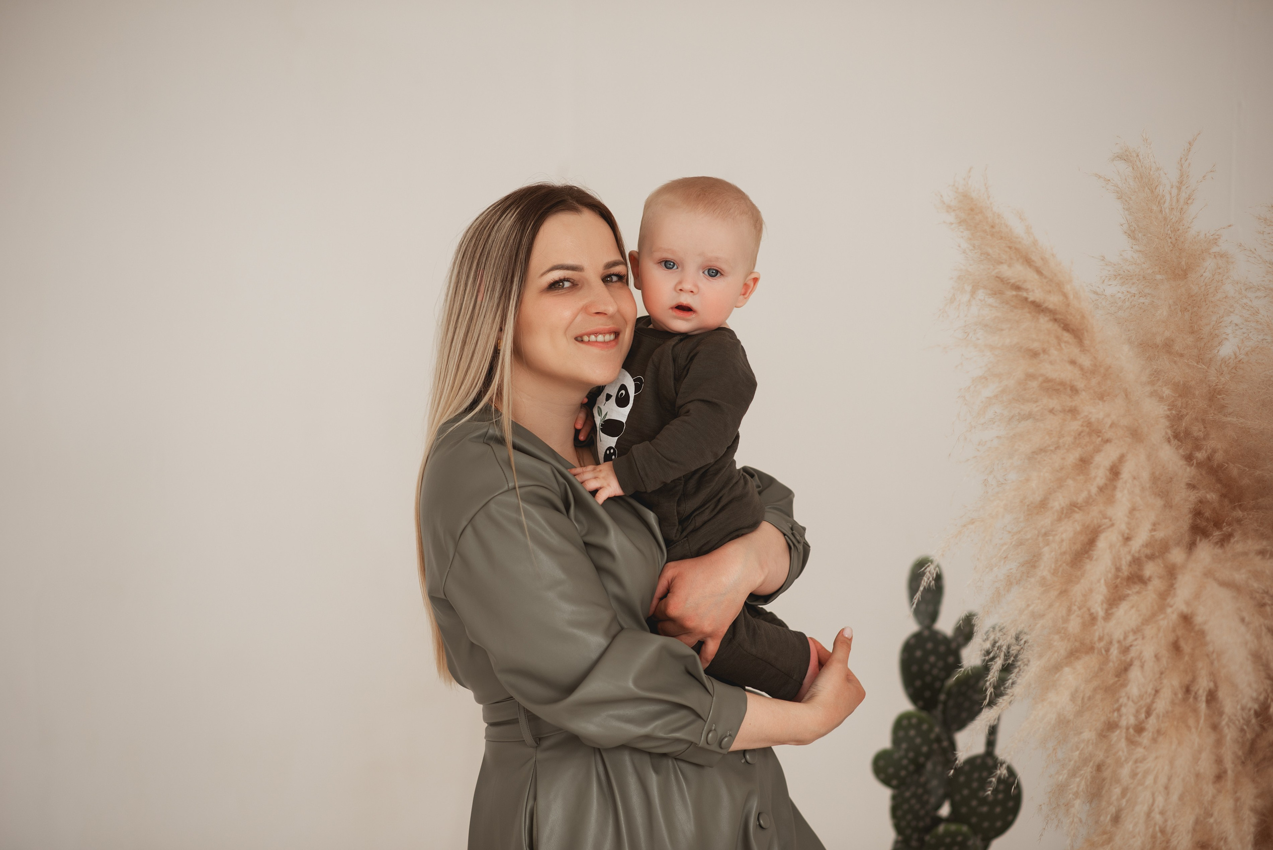 Семейная фотосессия Полина Игорь Богдан. Семейный фотограф в Южно-Сахалинске Анастасия Лимарева