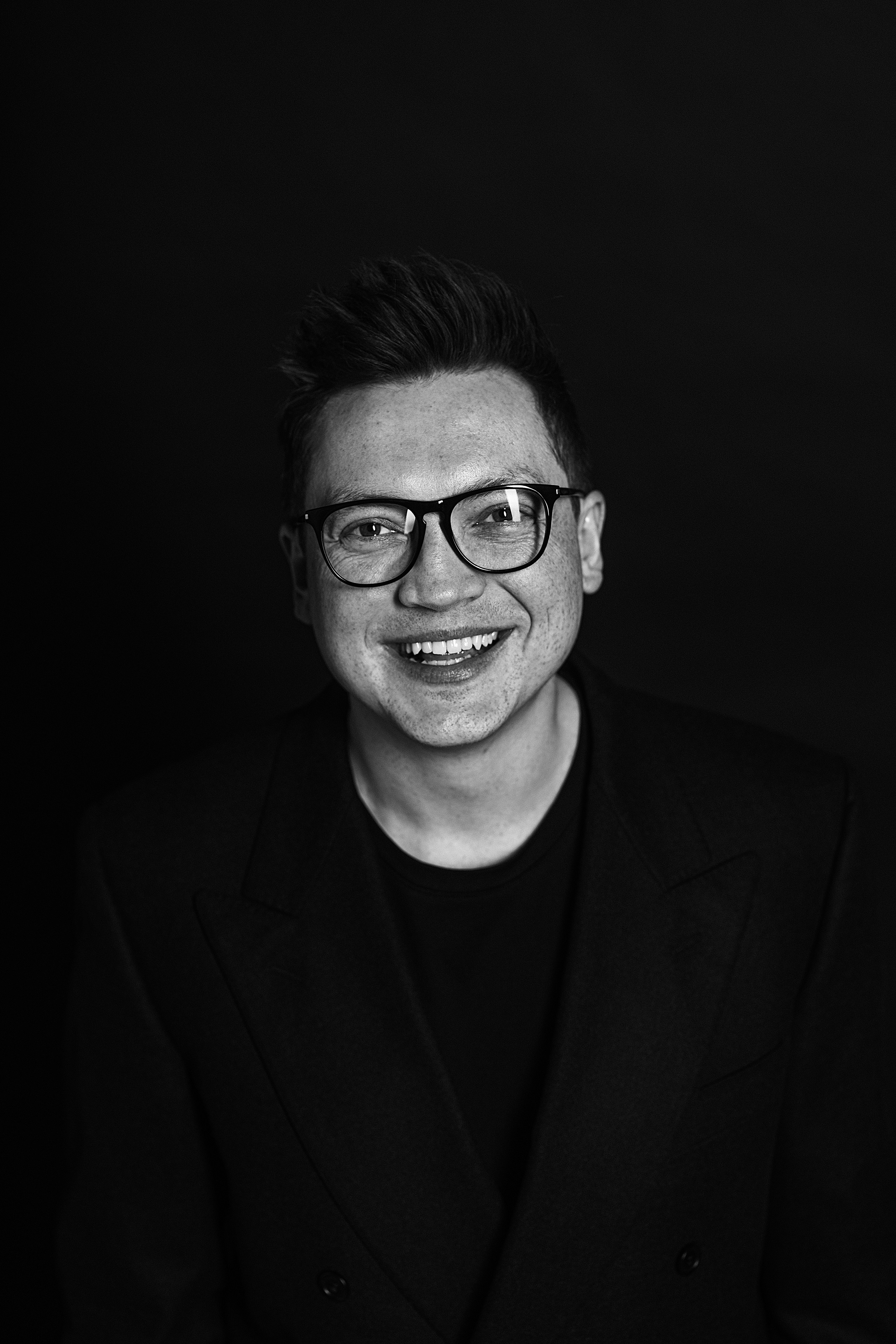 Эдуард. Иван Зайцев (IZIART) — создание культурного кода через фото и видео