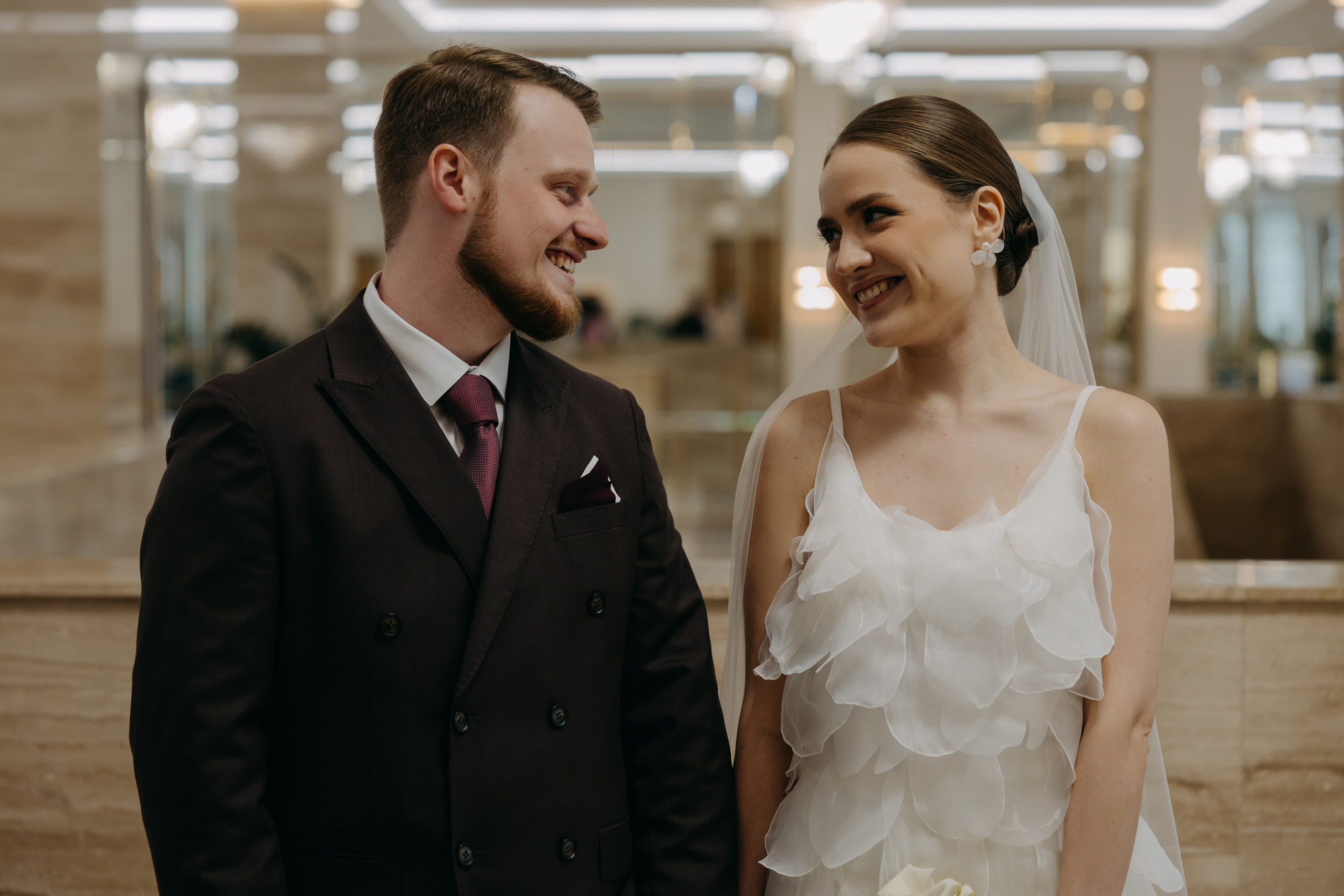 Ирина и Алексей | прогулка Котельническая наб. Свадебный фотограф Москва Анастасия Храмова