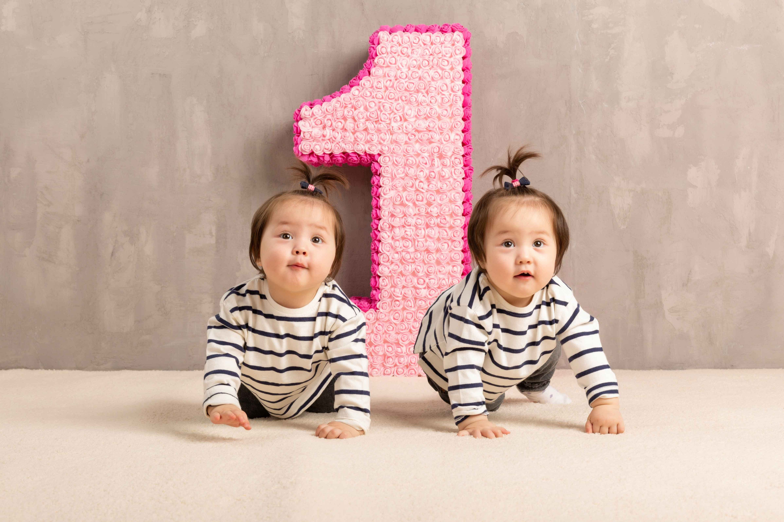 Фотосессия на один годик. Фотостудия Алматы. Семейная и детская фотостудия Family studio.Фотограф Алматы