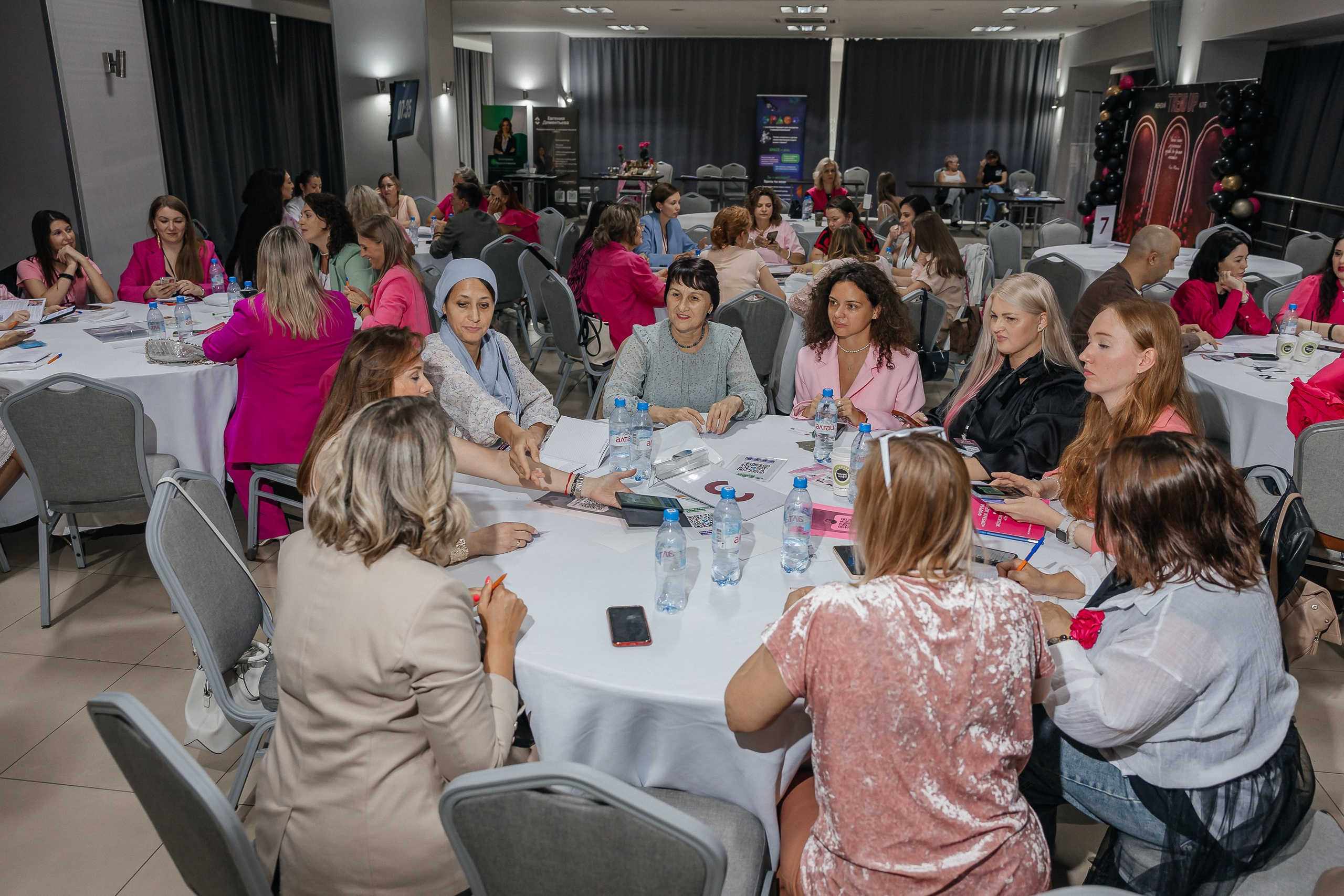 Фотосъёмка мероприятий. Женский и событийный фотограф в Новосибирске Оксана Чумакова