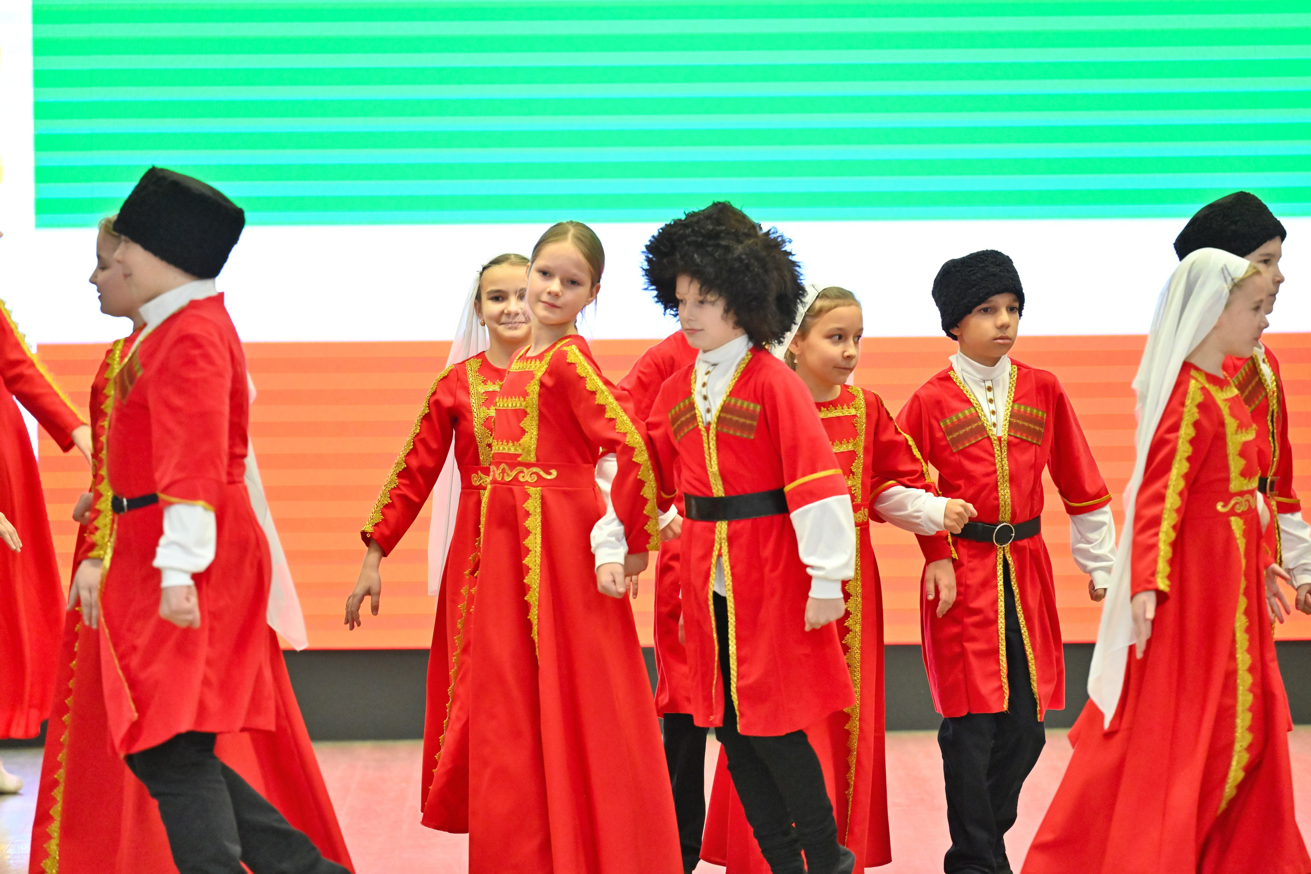 2025-11-21 День семьи 127. Снежинск фото Андрианов