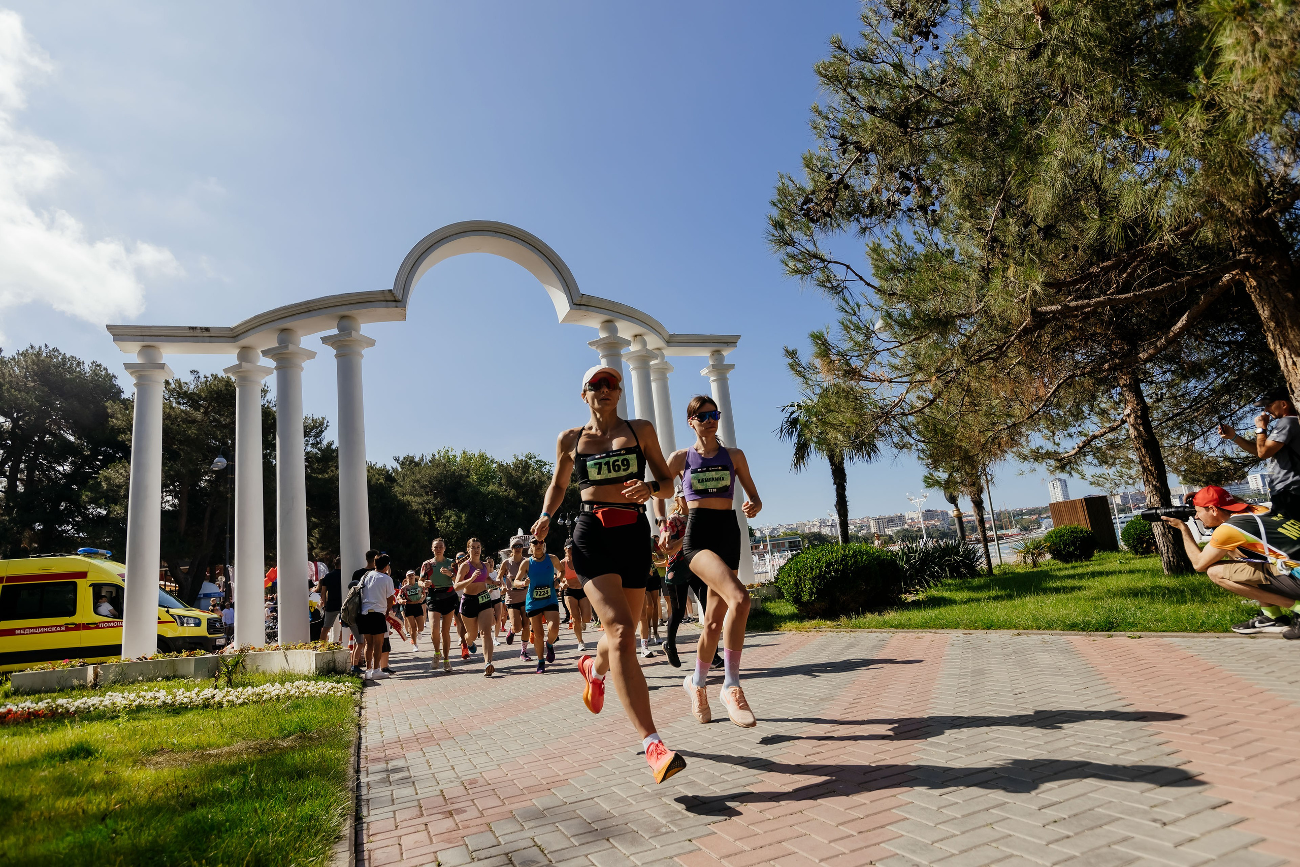 Виталий Кривцов Профессиональный репортажный фотограф сниму ваше мероприятие стильно, эмоционально и креативно. Репортажный, event, концертный и backstage фотограф из Москвы Виталий Кривцов