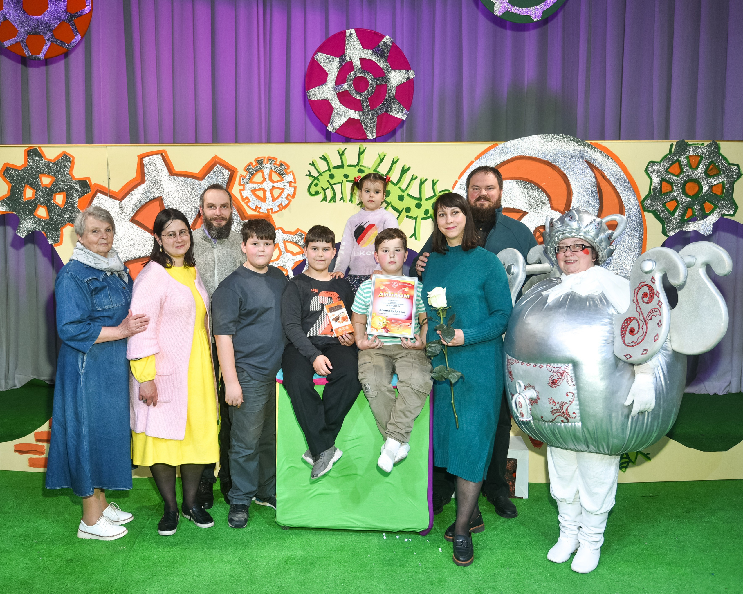 Выпускной 2025, детский центр «Самовар». Фотограф Олег Юршевич Солигорск Минск