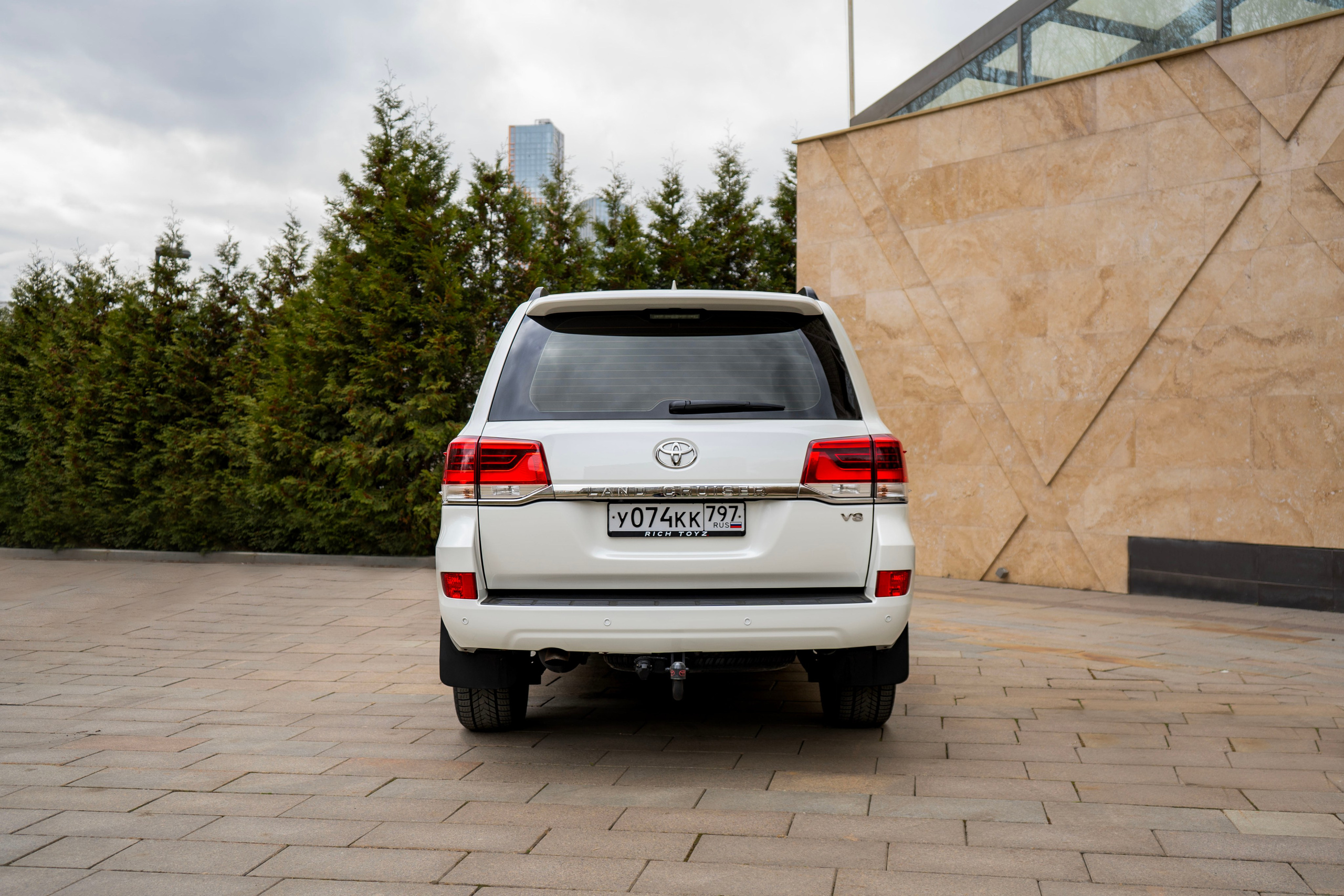 Toyota Land Cruzer 200