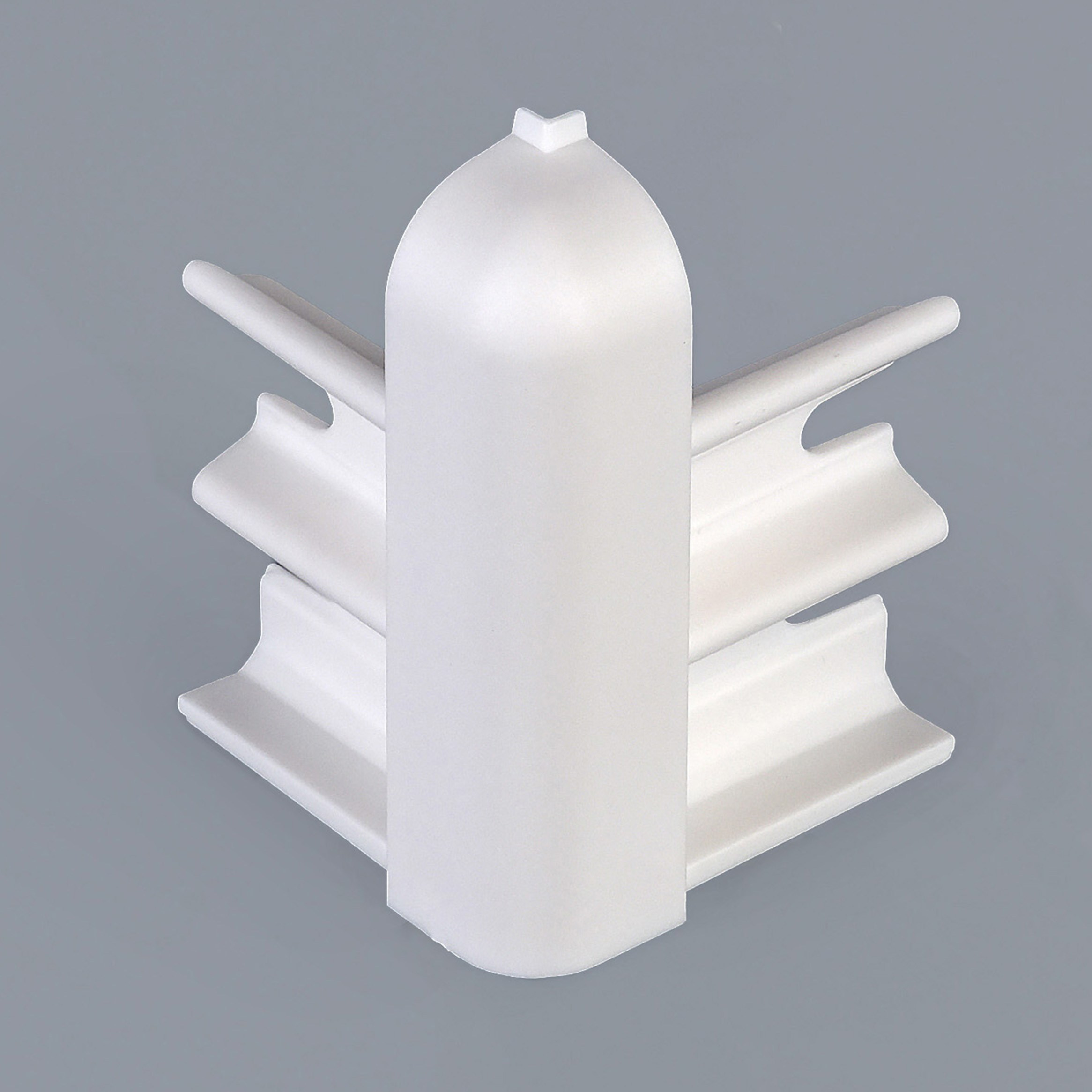 Уголок белый внешний