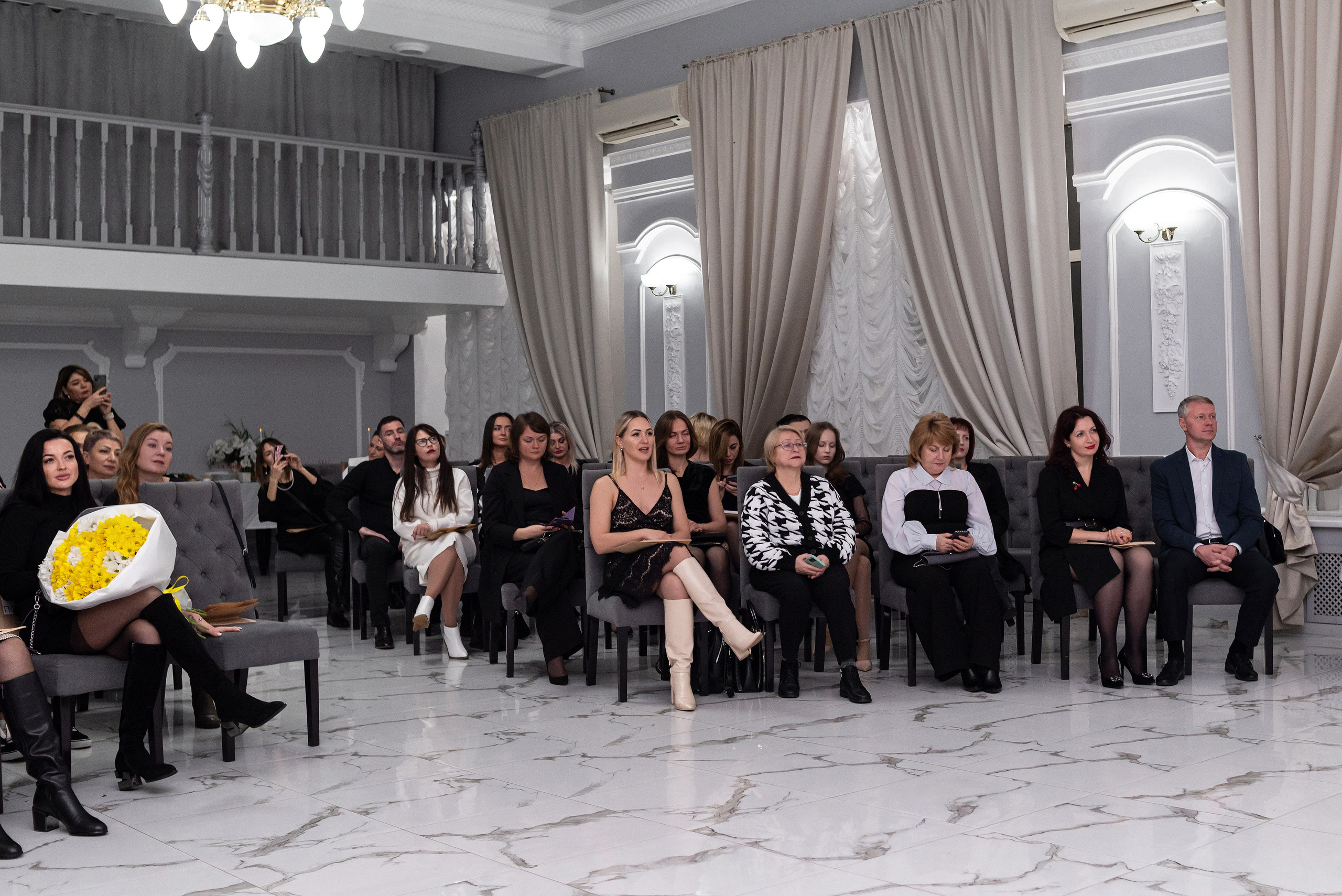 Поэтический вечер с Юлией Амшинской. Бжицких Виталий — фотограф г. Ульяновск