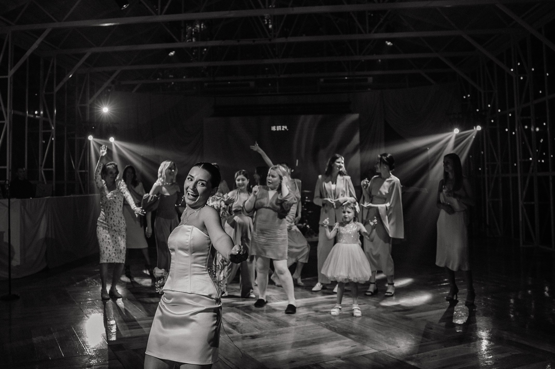 Сквозь расстояния 18.07.2024. Свадебный и семейный фотограф в городе Смоленске