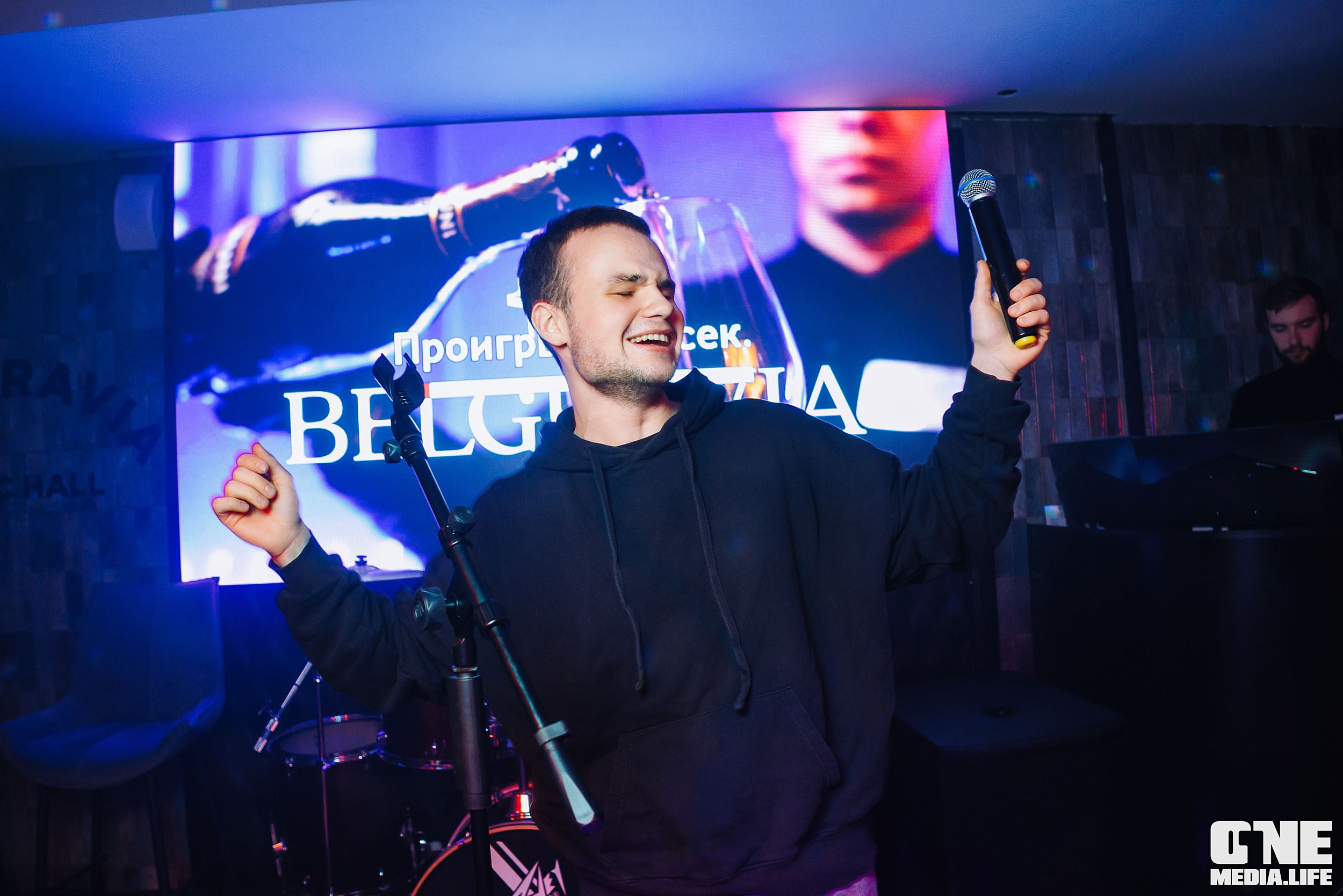 Пятница в Белгравии. One Media Life: фоторепортажи, фотоотчеты с мероприятий и заведений