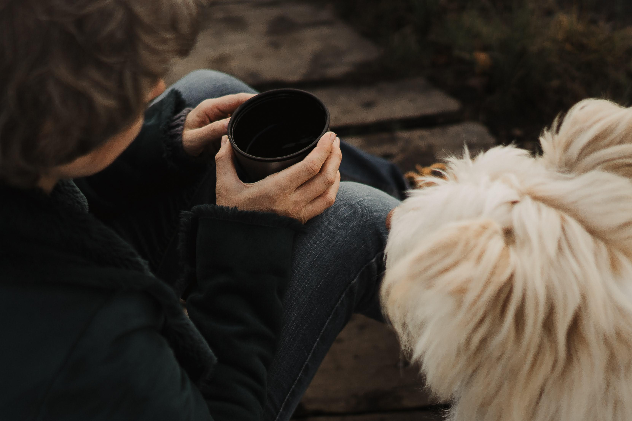 Julia and Marta. Real moments between people and their dogs